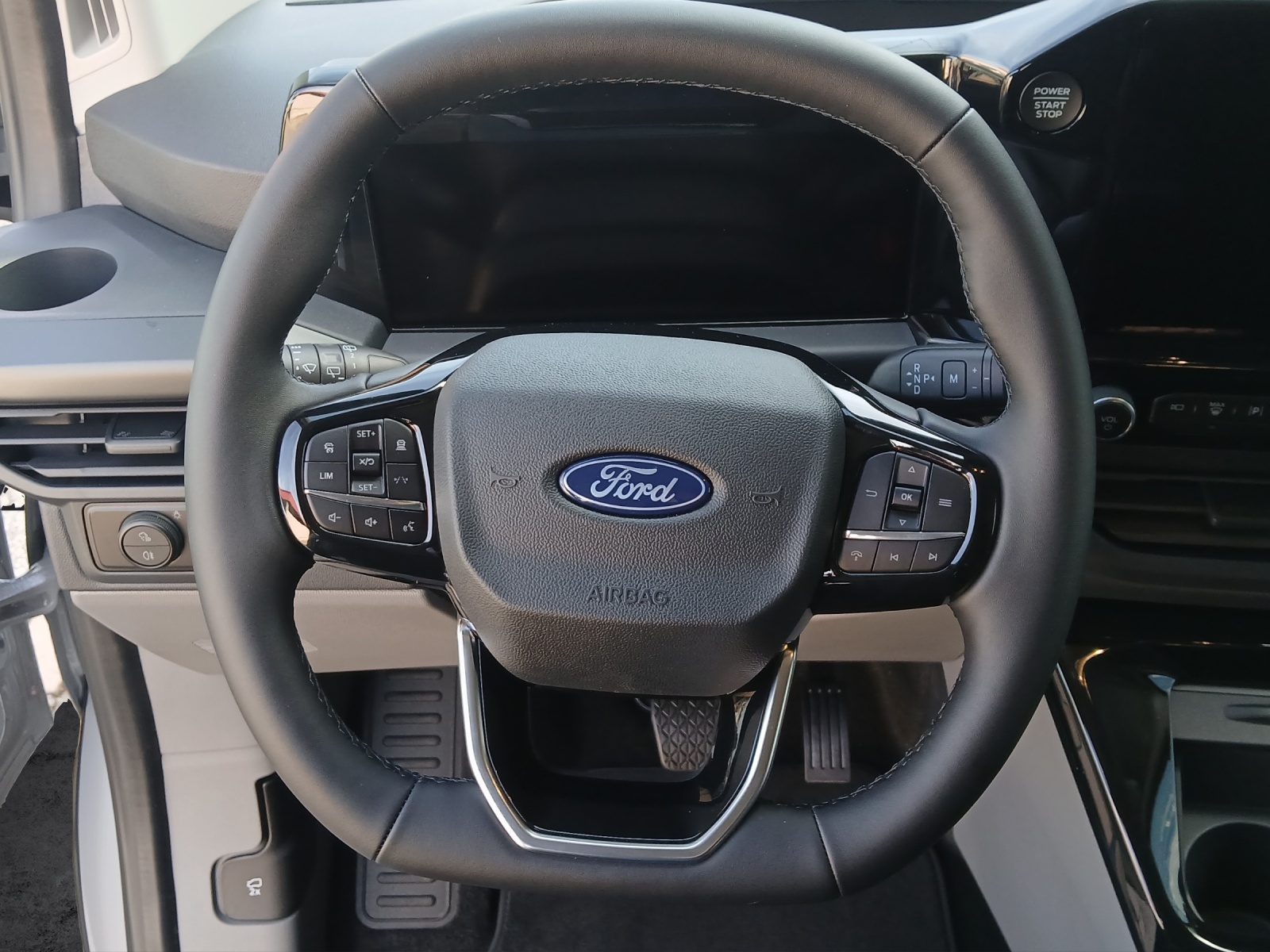 FORD Tourneo Custom Bus 320 L1 2.0 EcoBlue 170 Sport 4x4-image-9