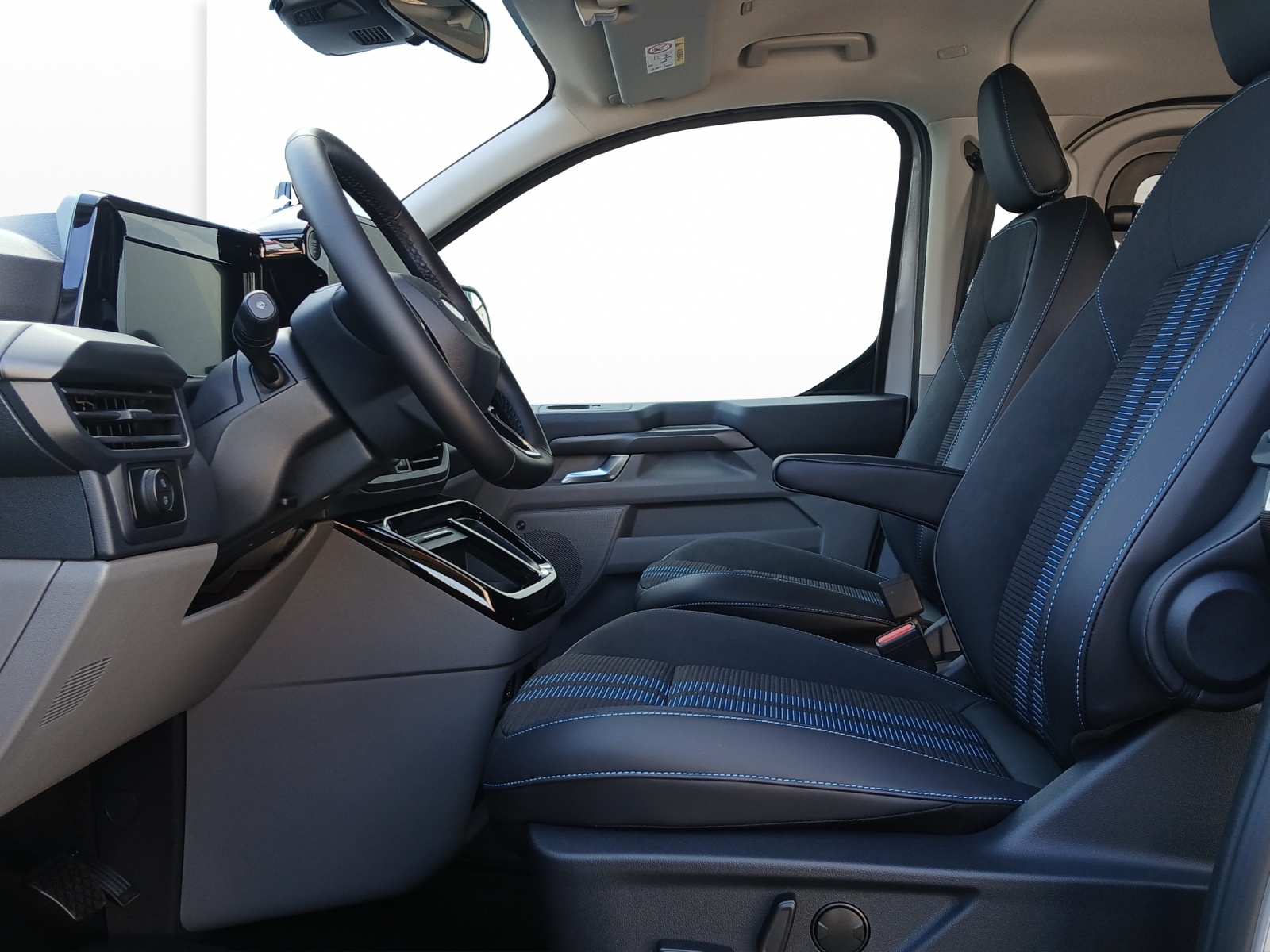 FORD Tourneo Custom Bus 320 L1 2.0 EcoBlue 170 Sport 4x4-image-6