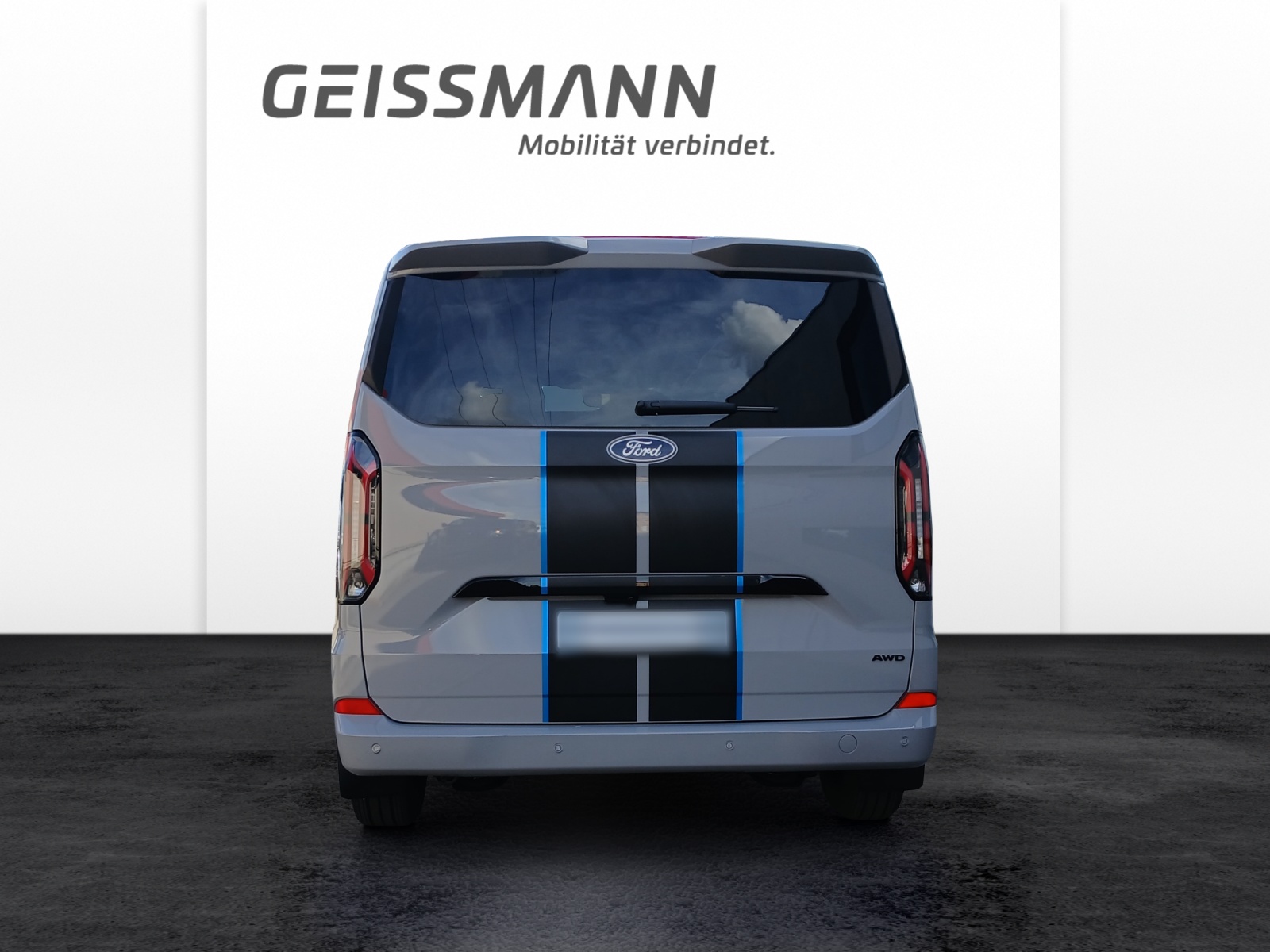 FORD Tourneo Custom Bus 320 L1 2.0 EcoBlue 170 Sport 4x4-image-5