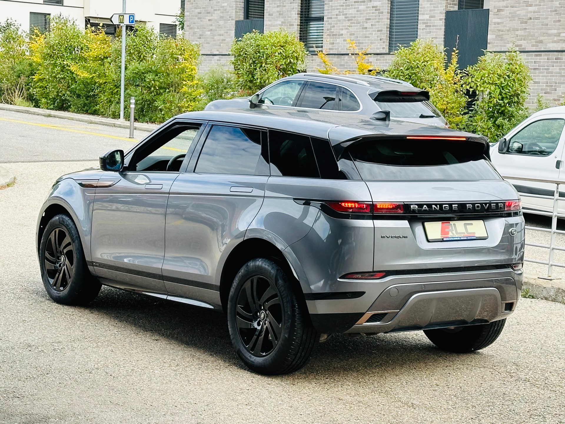 LAND ROVER Range Rover Evoque R-Dynamic D 165 MHEV HSE AT9-image-12