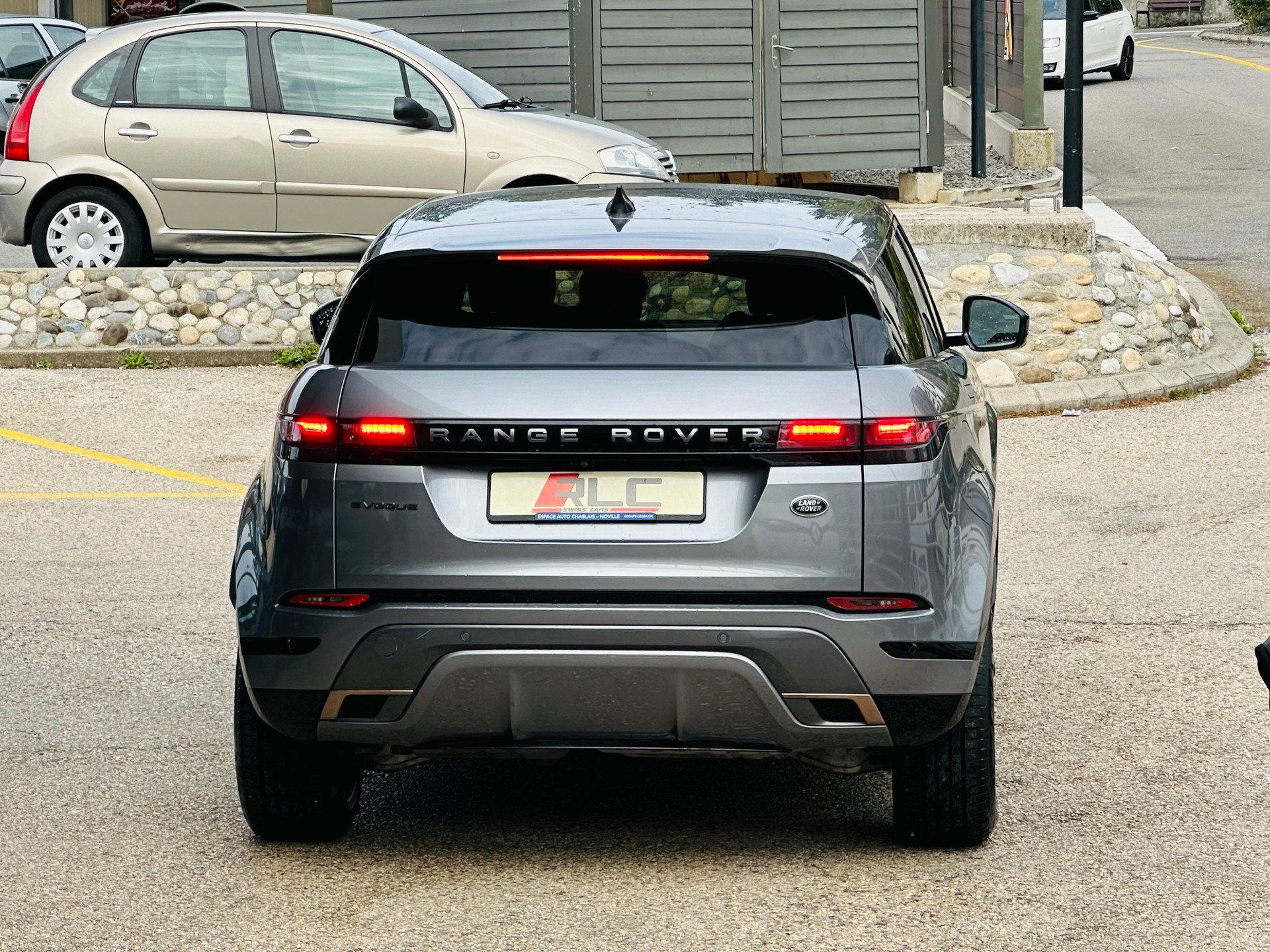 LAND ROVER Range Rover Evoque R-Dynamic D 165 MHEV HSE AT9-image-11