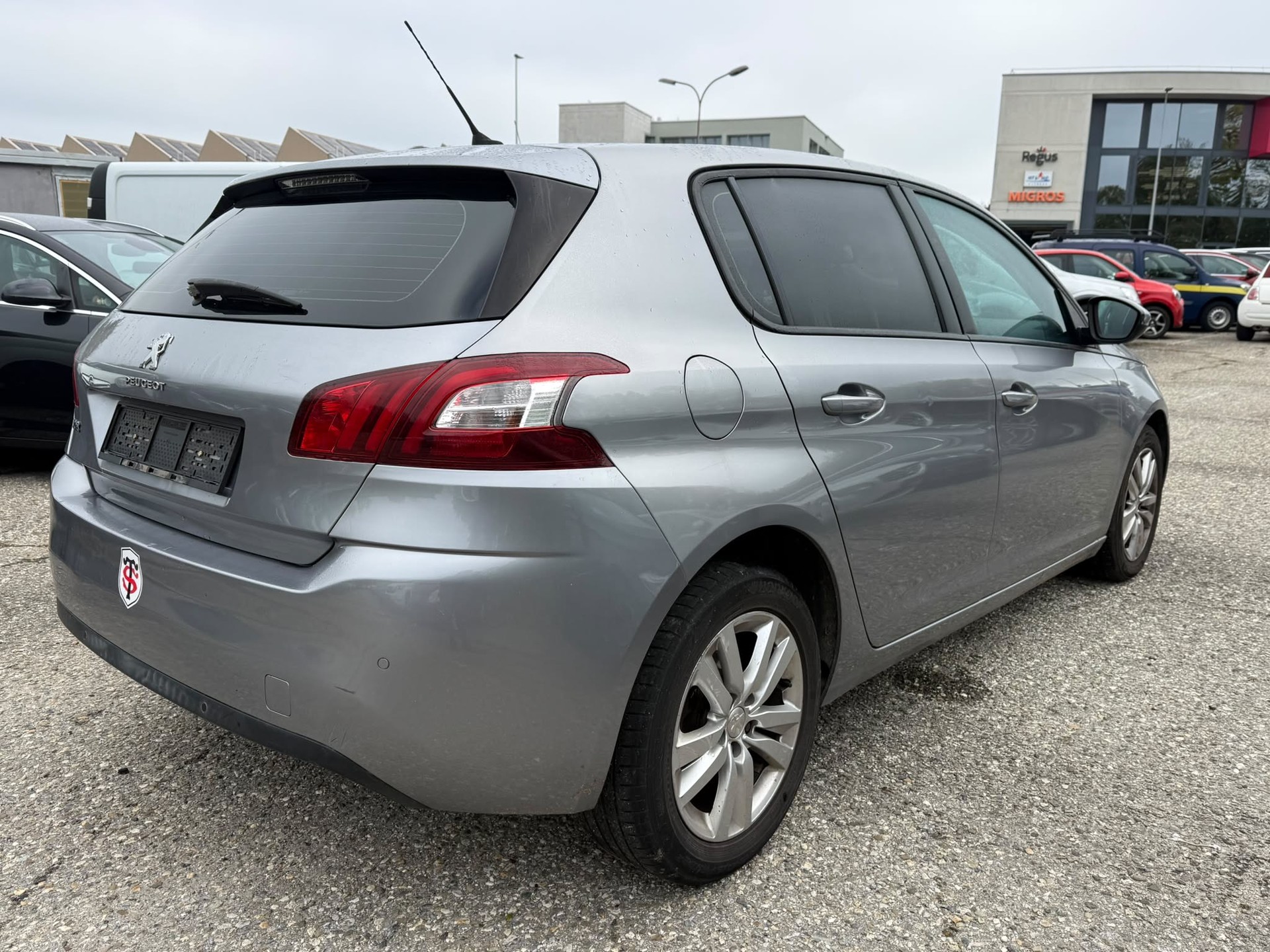 PEUGEOT 308 1.6 BlueHDI Allure-image-6