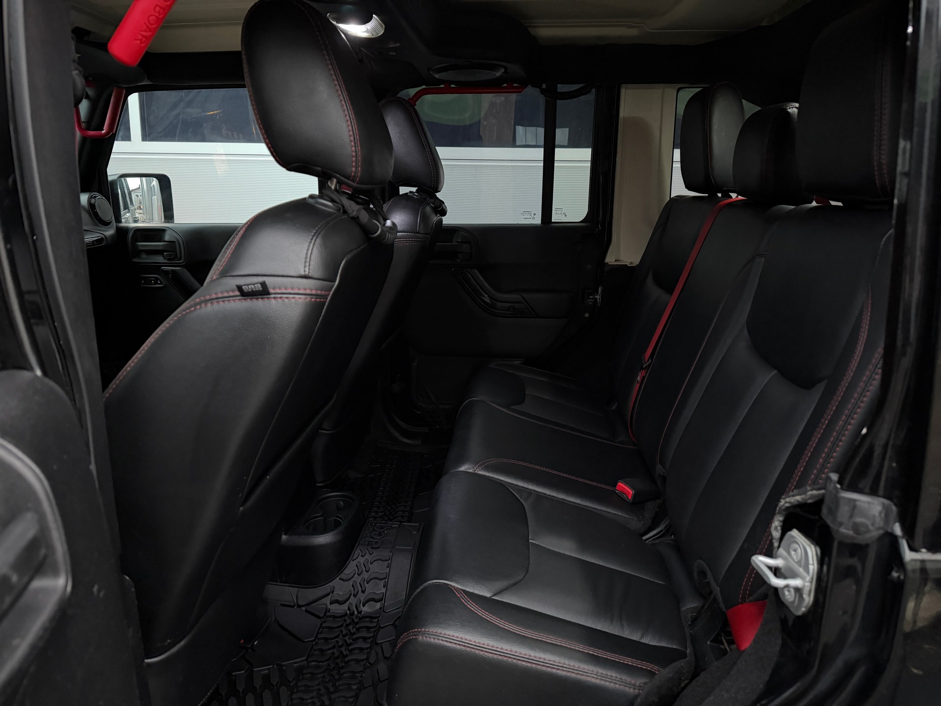 JEEP Wrangler 2.8CRD Unlimited Rubicon Automatic-image-14
