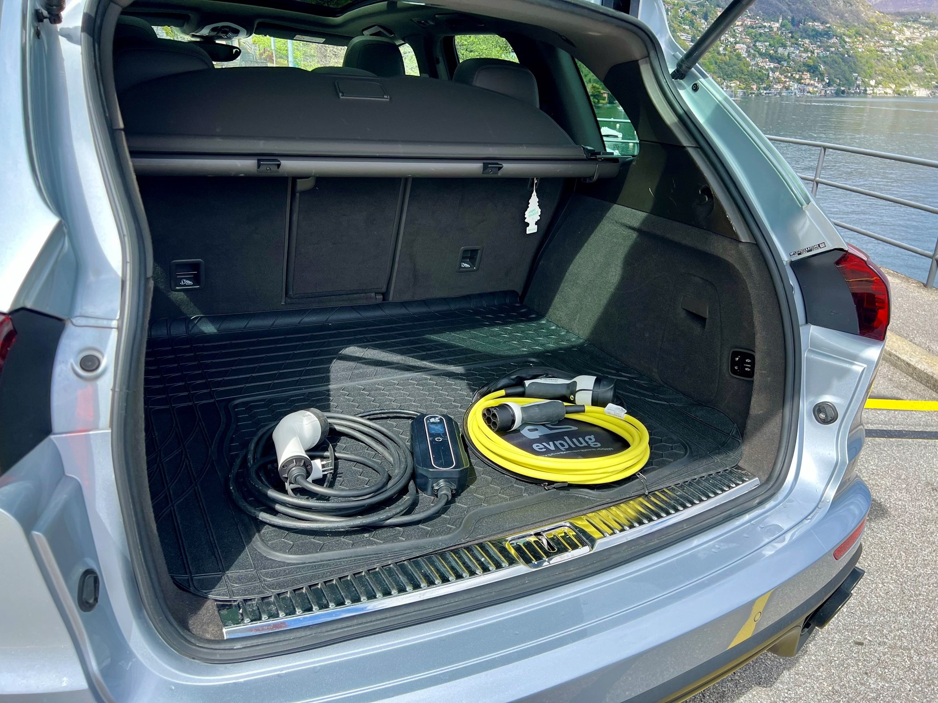 PORSCHE Cayenne S E-Hybrid Platinum Edition-image-10