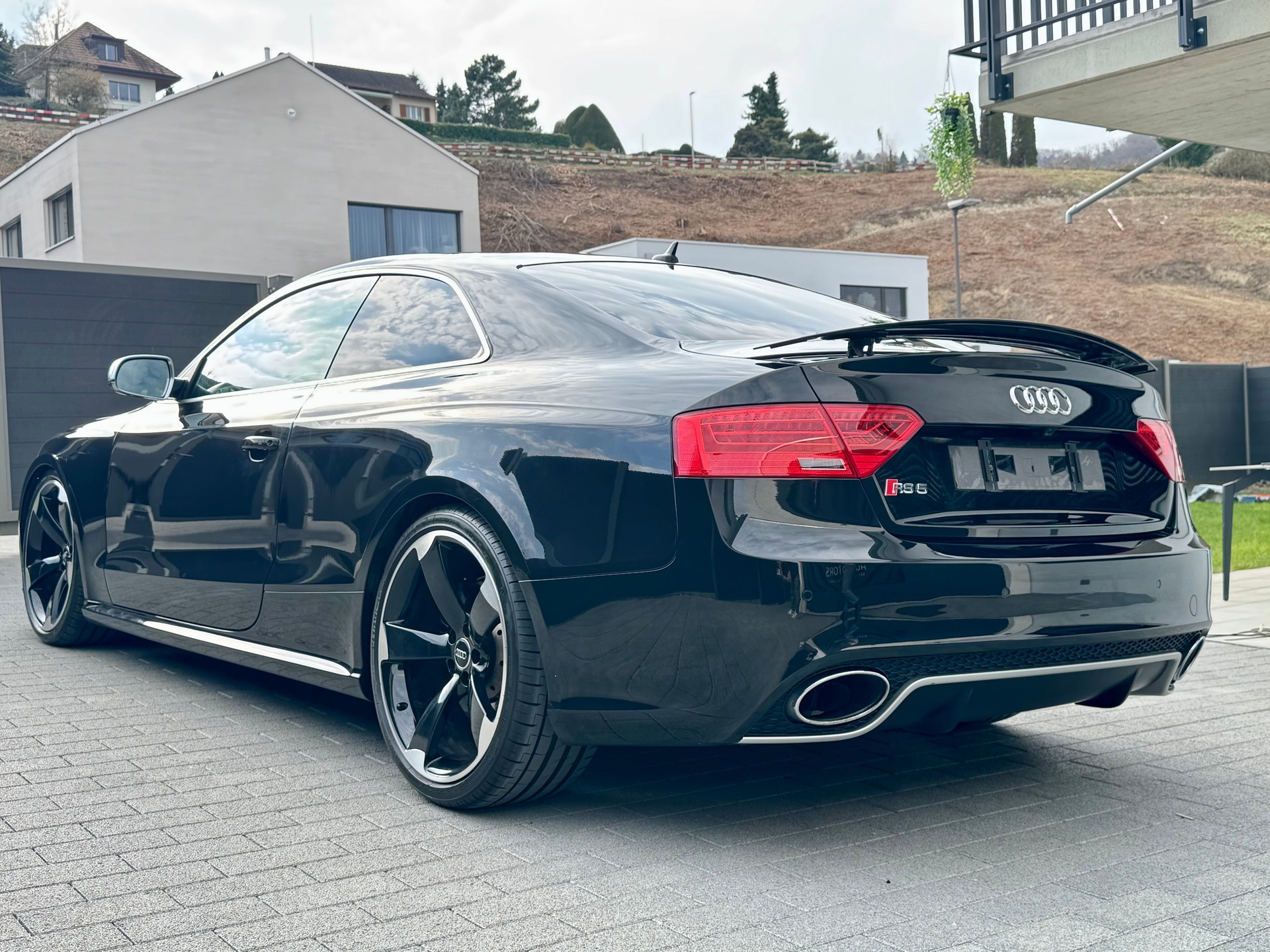 AUDI RS5 Coupé 4.2 FSI quattro S-tronic-image-2