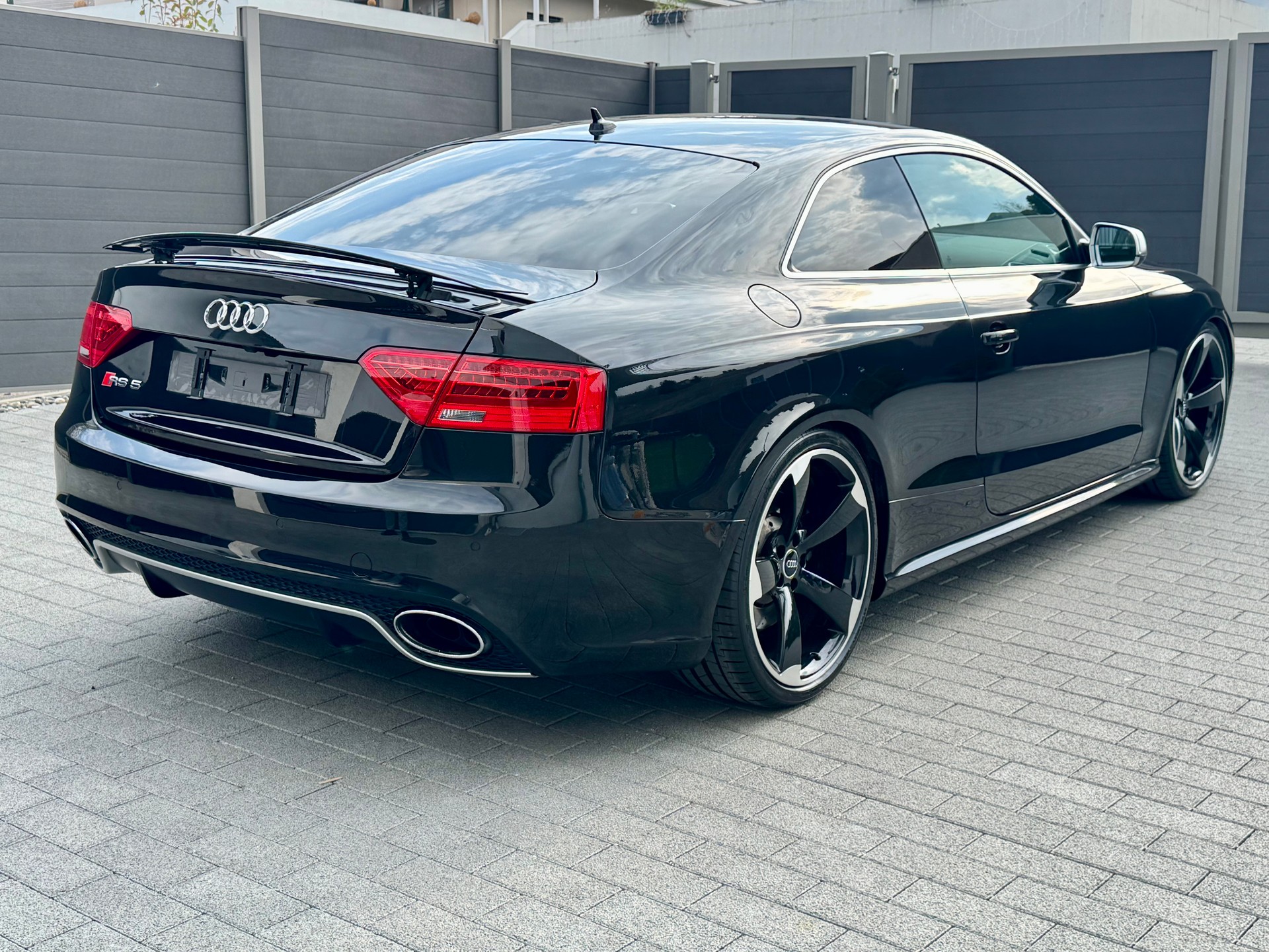 AUDI RS5 Coupé 4.2 FSI quattro S-tronic-image-3