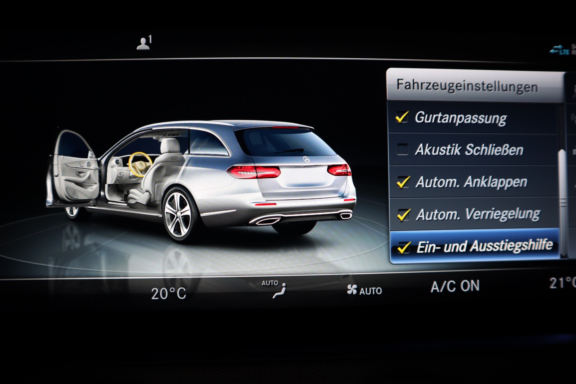 MERCEDES-BENZ E 200 Avantgarde 4 Matic 9G-Tronic-image-13