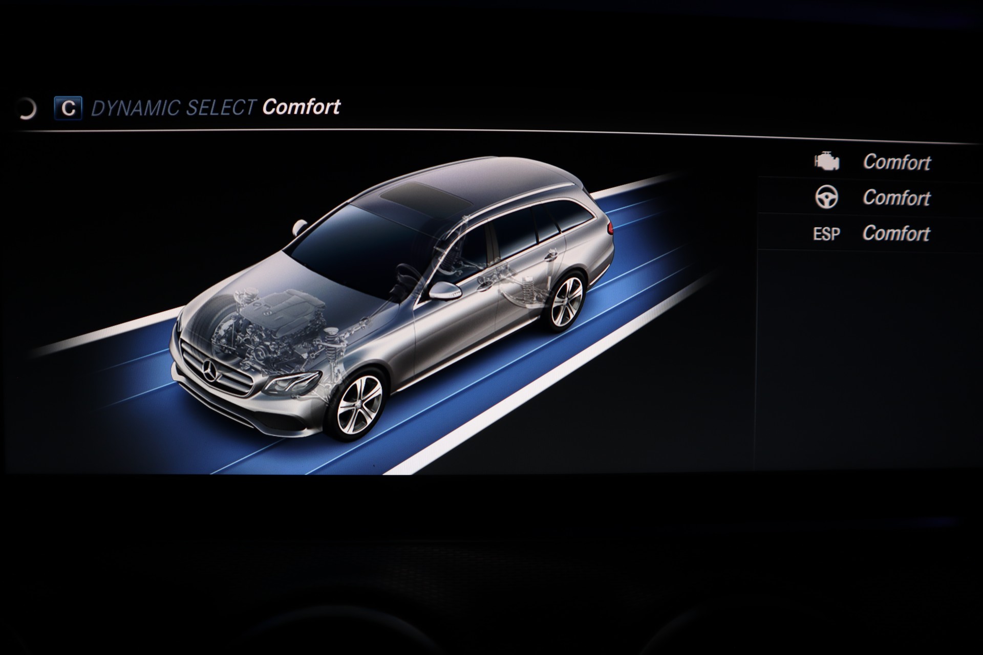 MERCEDES-BENZ E 200 Avantgarde 4 Matic 9G-Tronic-image-24