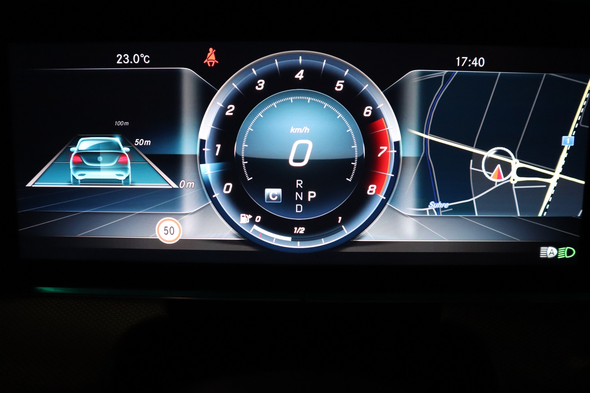 MERCEDES-BENZ E 200 Avantgarde 4 Matic 9G-Tronic-image-23