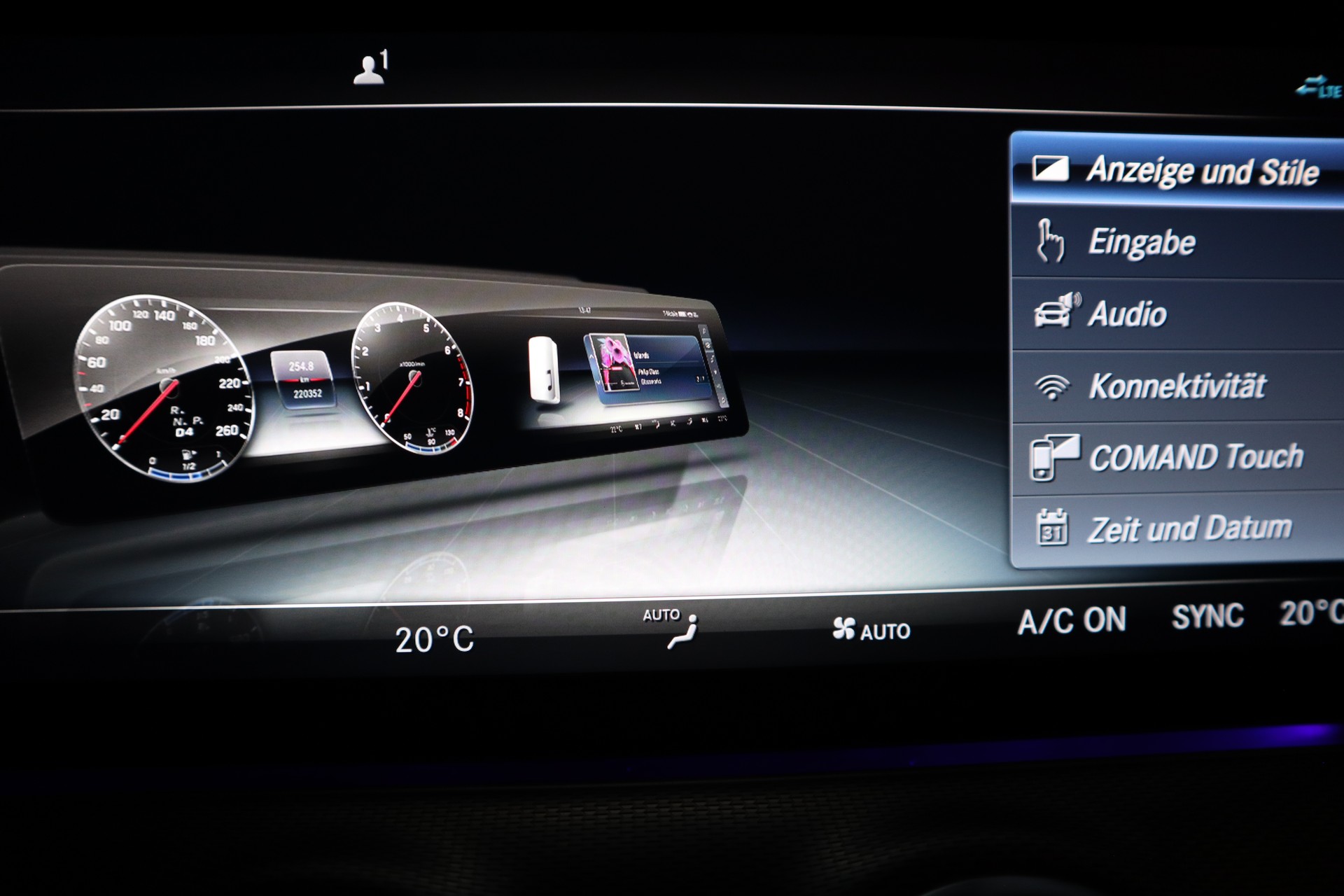 MERCEDES-BENZ E 200 Avantgarde 4 Matic 9G-Tronic-image-19