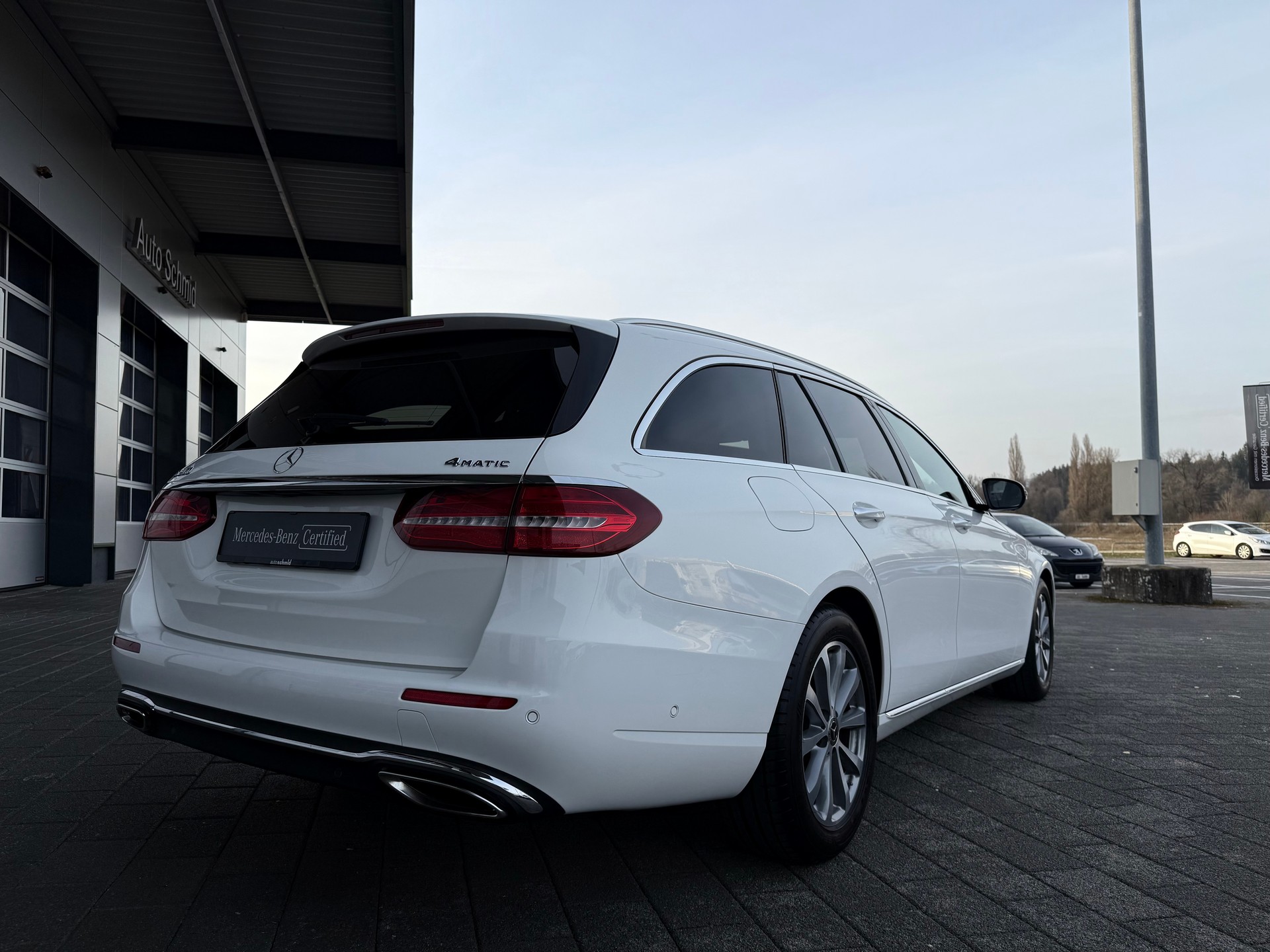MERCEDES-BENZ E 200 Avantgarde 4 Matic 9G-Tronic-image-1