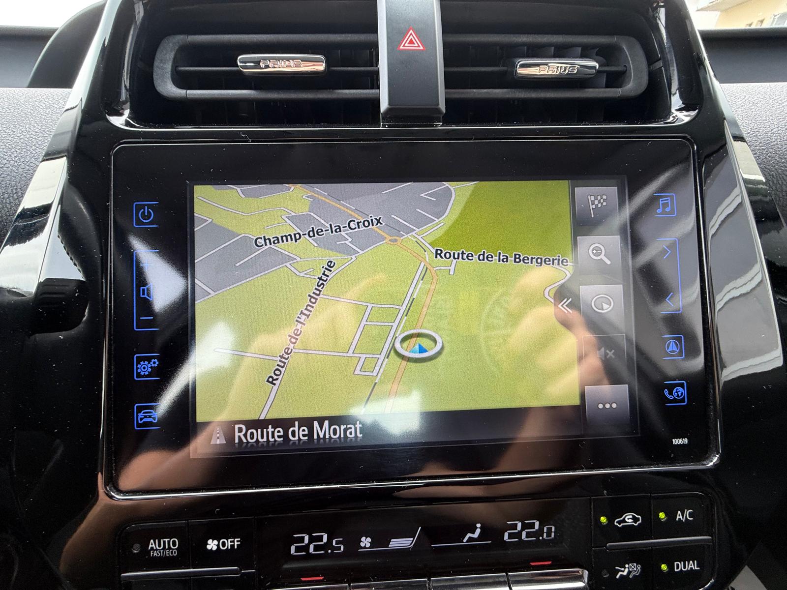 TOYOTA Prius 1.8 VVT-i Plug-in Hybrid Solar-image-12