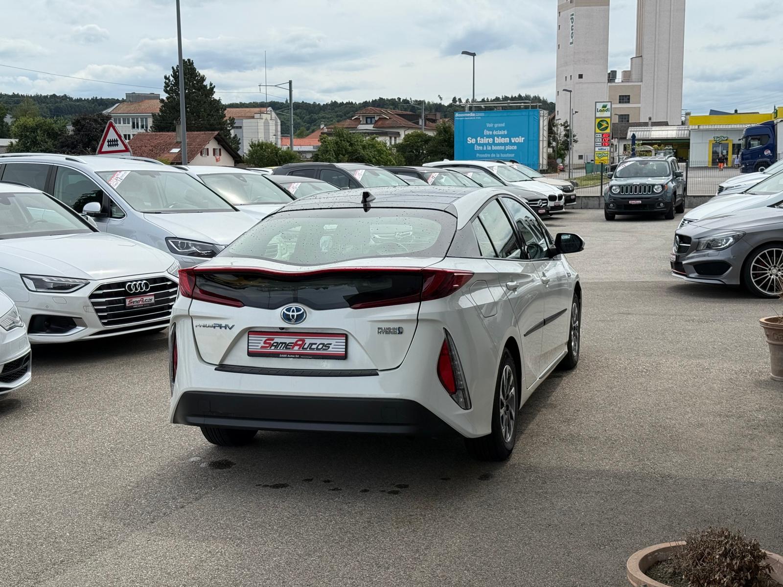 TOYOTA Prius 1.8 VVT-i Plug-in Hybrid Solar-image-1