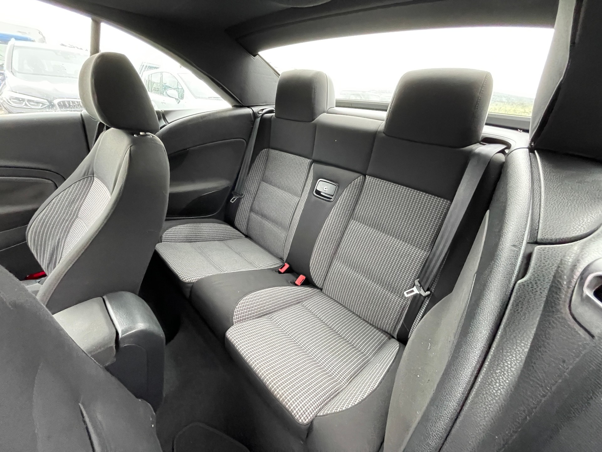 VW Eos 2.0 FSI-image-10