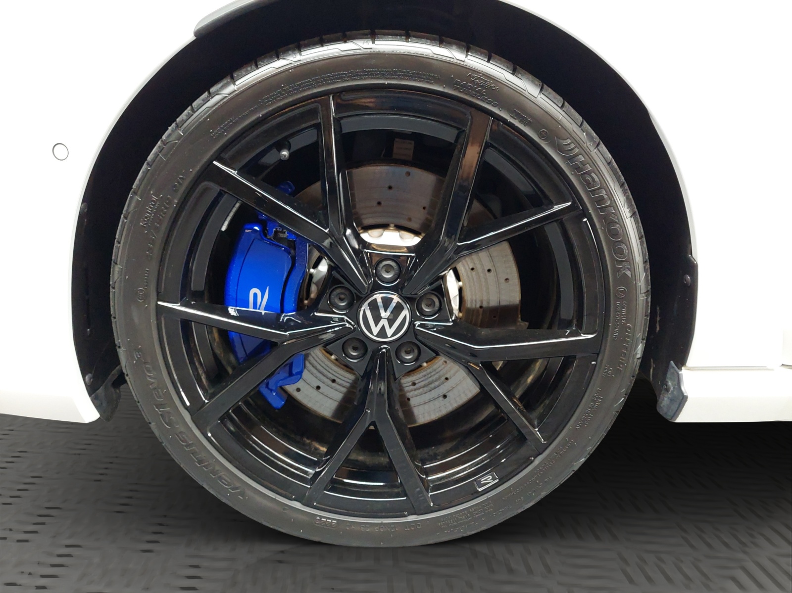 VW Golf 2.0 TSI R DSG 4Motion R Performance-image-11