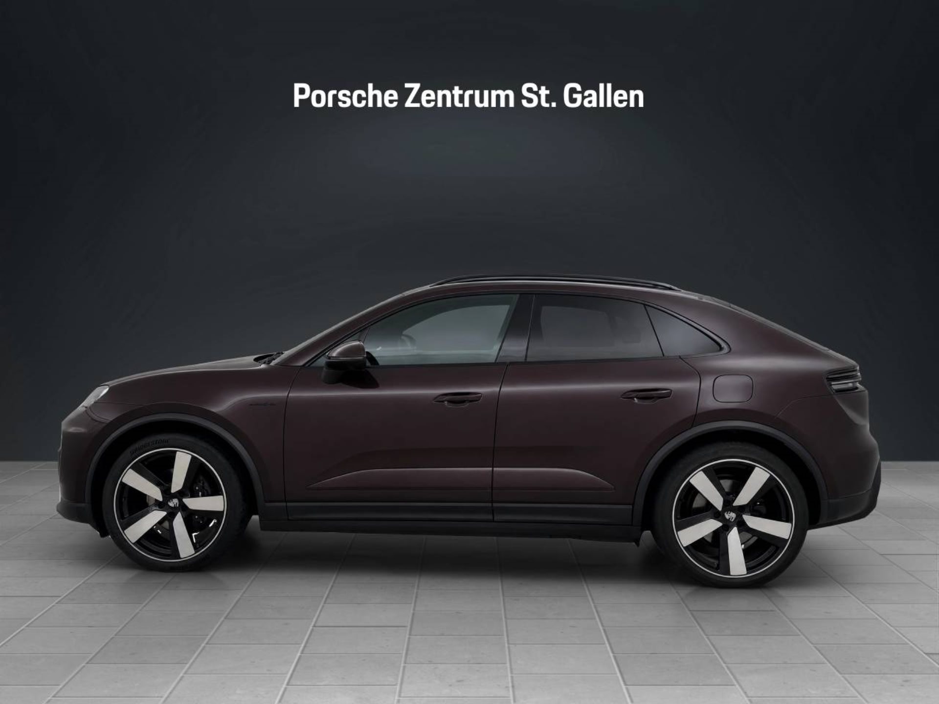 PORSCHE Macan 4-image-1