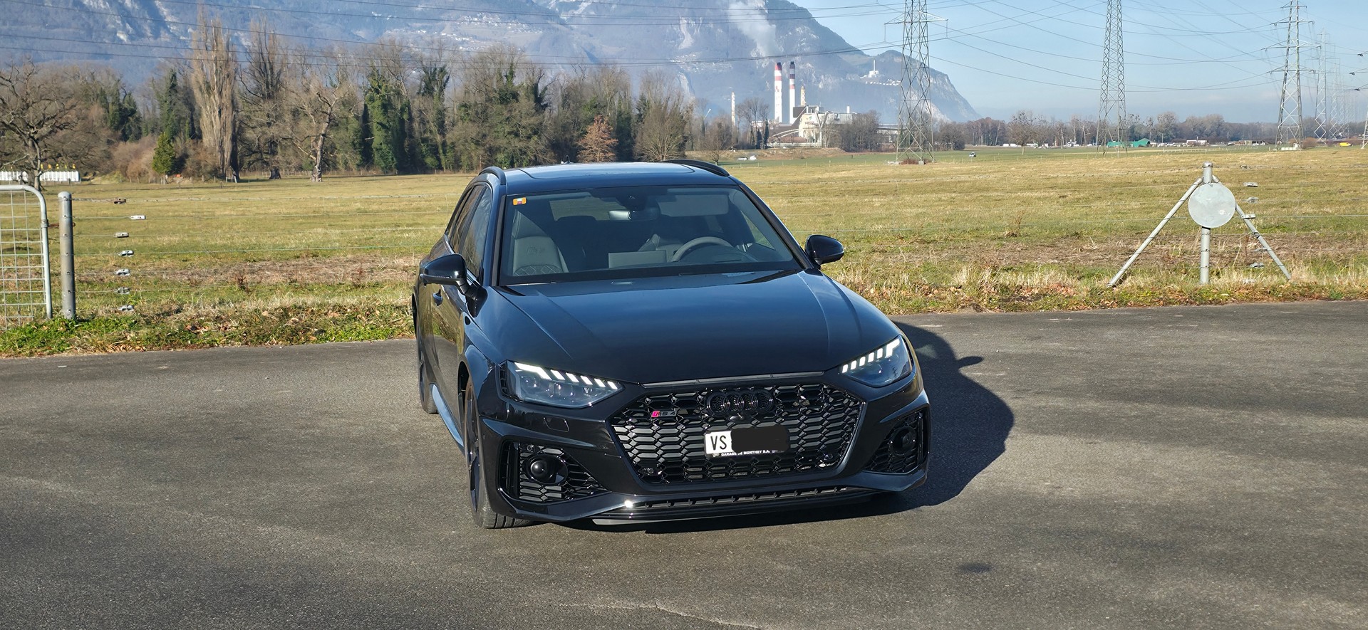 AUDI RS4 Avant quattro tiptronic-image-12