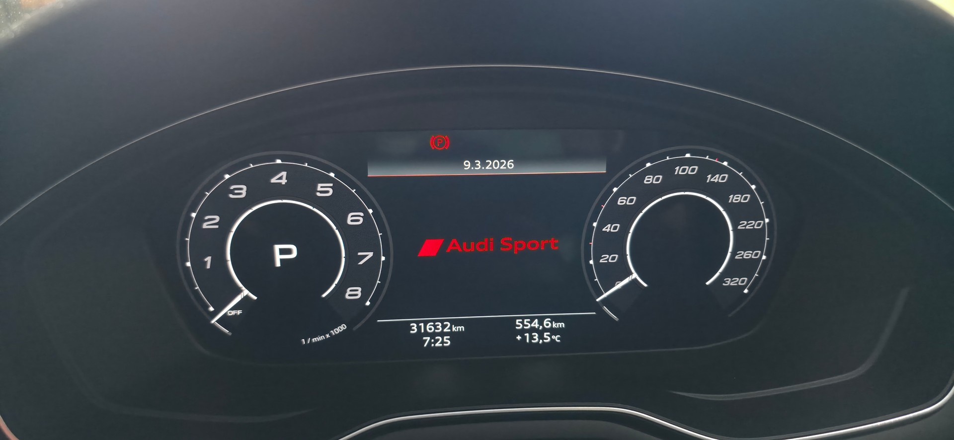 AUDI RS4 Avant quattro tiptronic-image-5