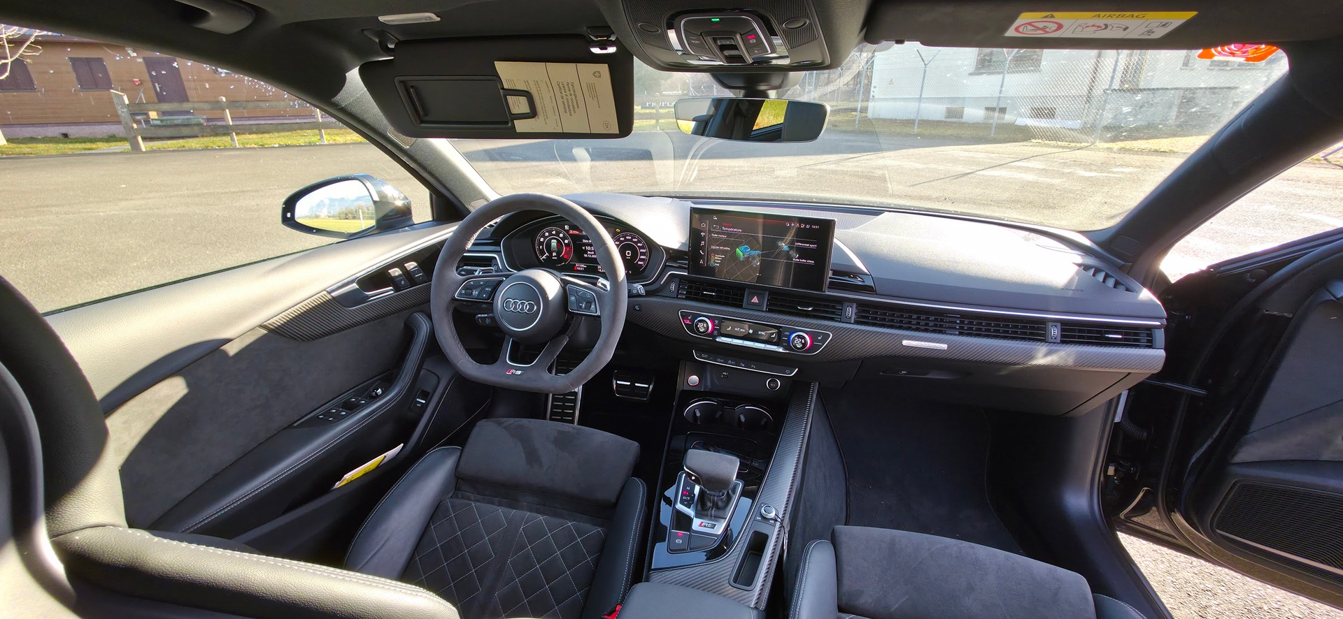 AUDI RS4 Avant quattro tiptronic-image-9