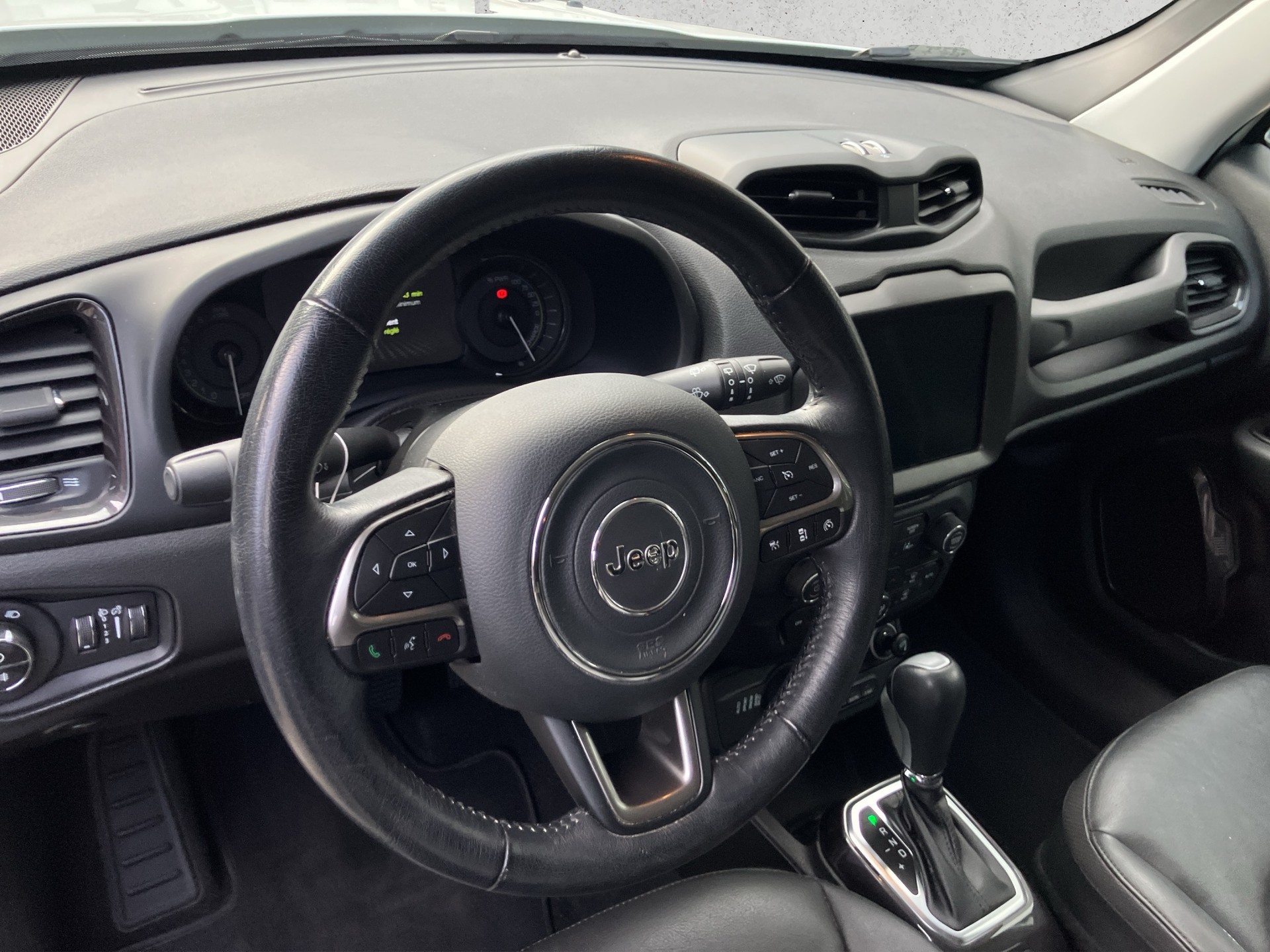 JEEP Renegade 1.3 Limited 4xe-image-9