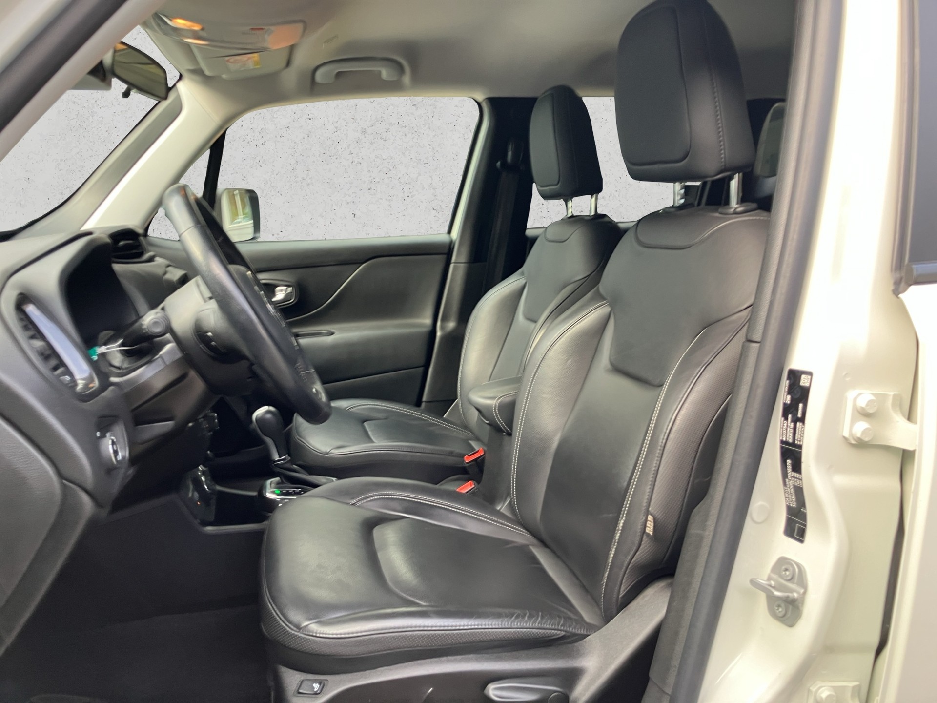 JEEP Renegade 1.3 Limited 4xe-image-8