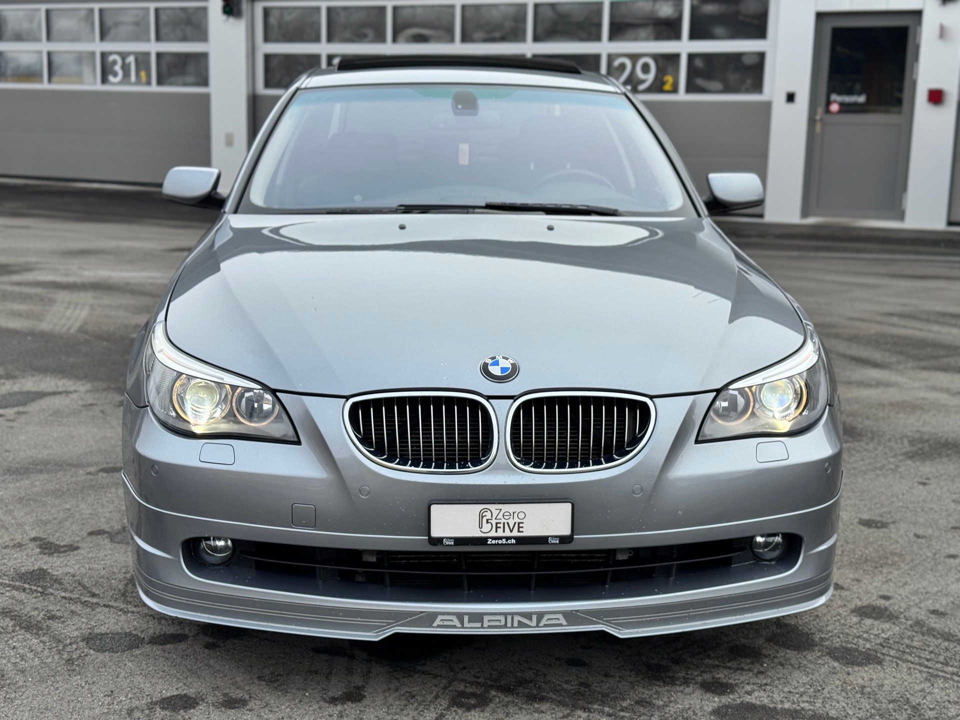 BMW-ALPINA B5 4.4 V8-showroom-element-1