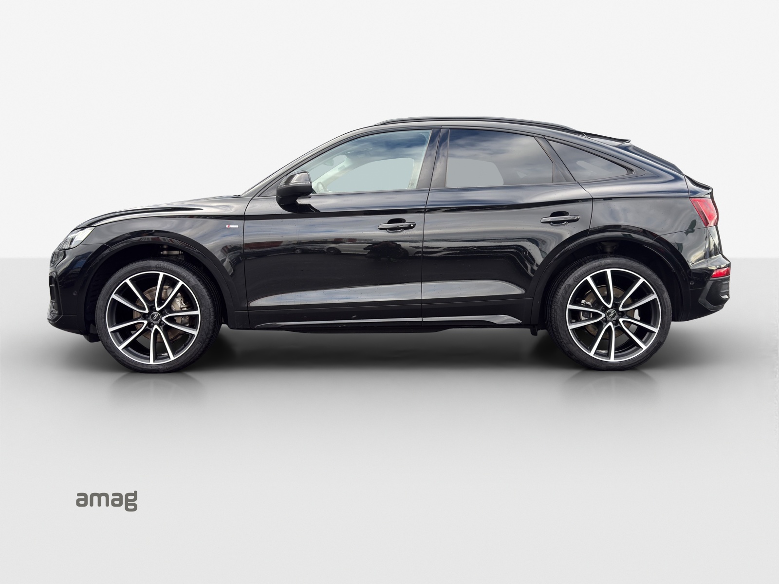 AUDI Q5 Sportback 40 TDI Blackedition quattro S-tronic-image-1
