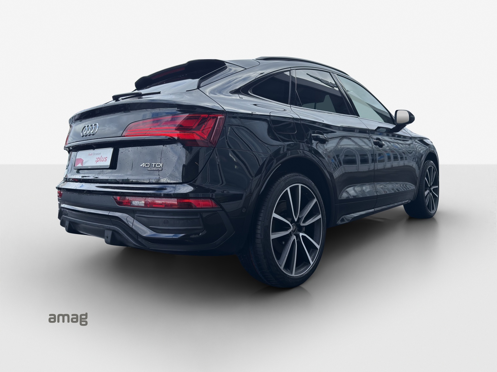 AUDI Q5 Sportback 40 TDI Blackedition quattro S-tronic-image-4