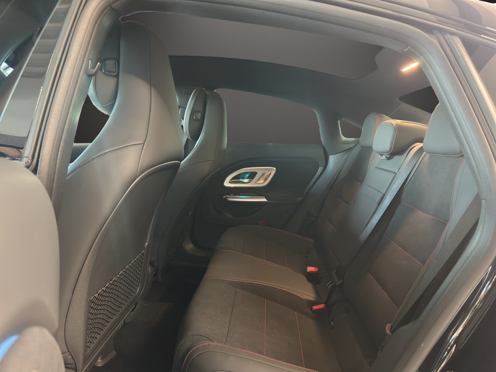 MERCEDES-BENZ CLA 220 8G-DCT 4Matic AMG Line-image-11