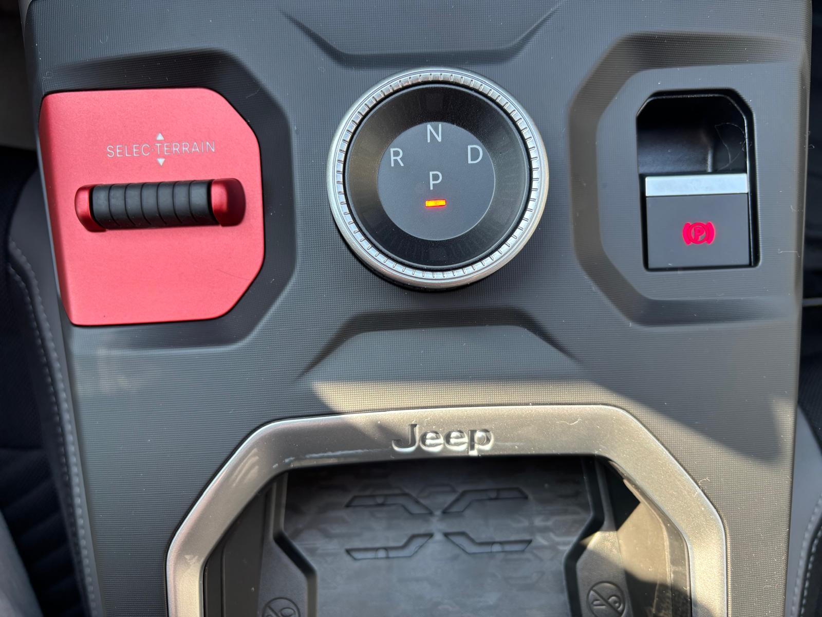JEEP Compass 1.2 T e-Hybrid First Edition-image-9