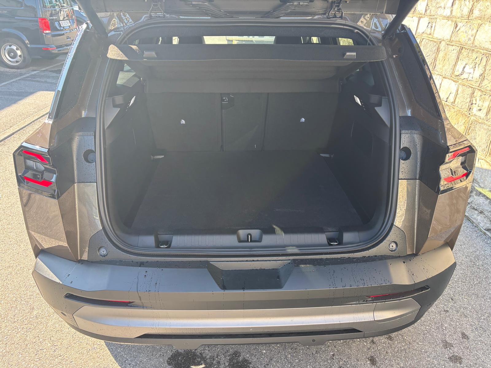 JEEP Compass 1.2 T e-Hybrid First Edition-image-11