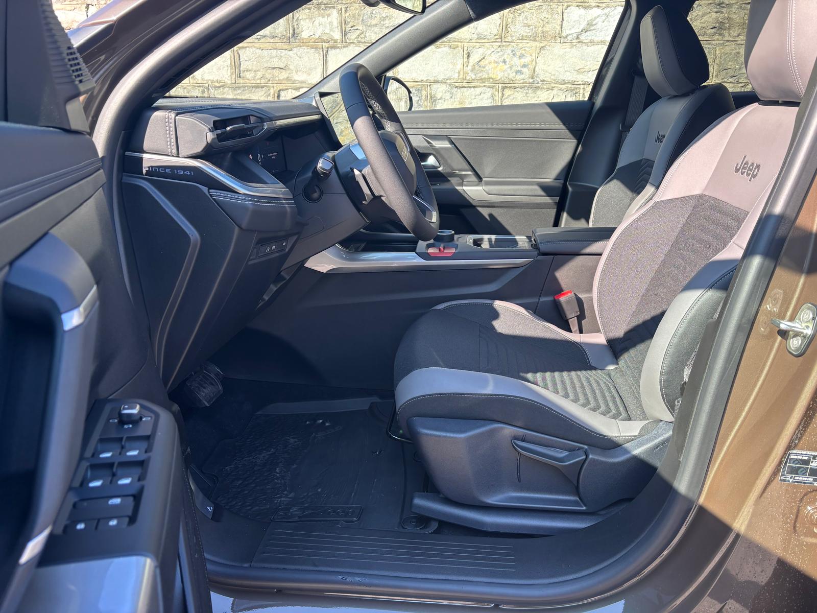 JEEP Compass 1.2 T e-Hybrid First Edition-image-5