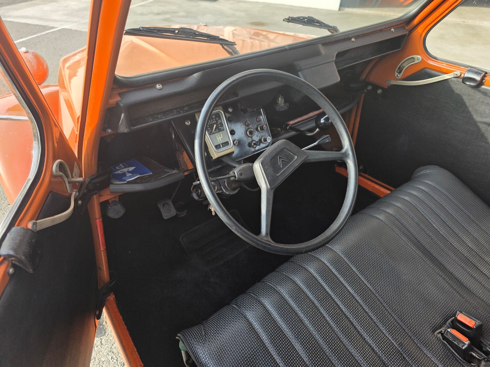 CITROEN 2CV6 Spécial (Club)-image-6