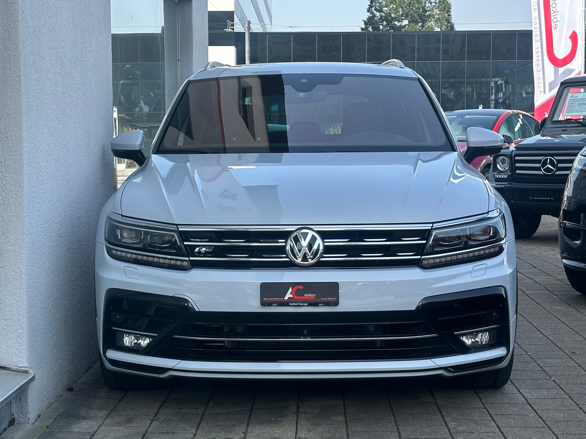 VW Tiguan 2.0TSI R-Line 4Motion DSG-showroom-element-2