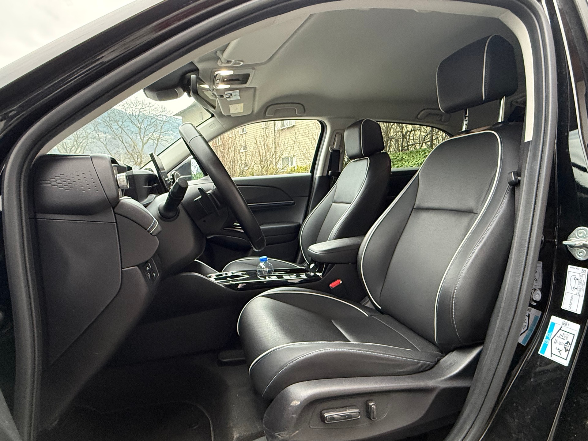 HONDA Ny1 Elegance-image-11