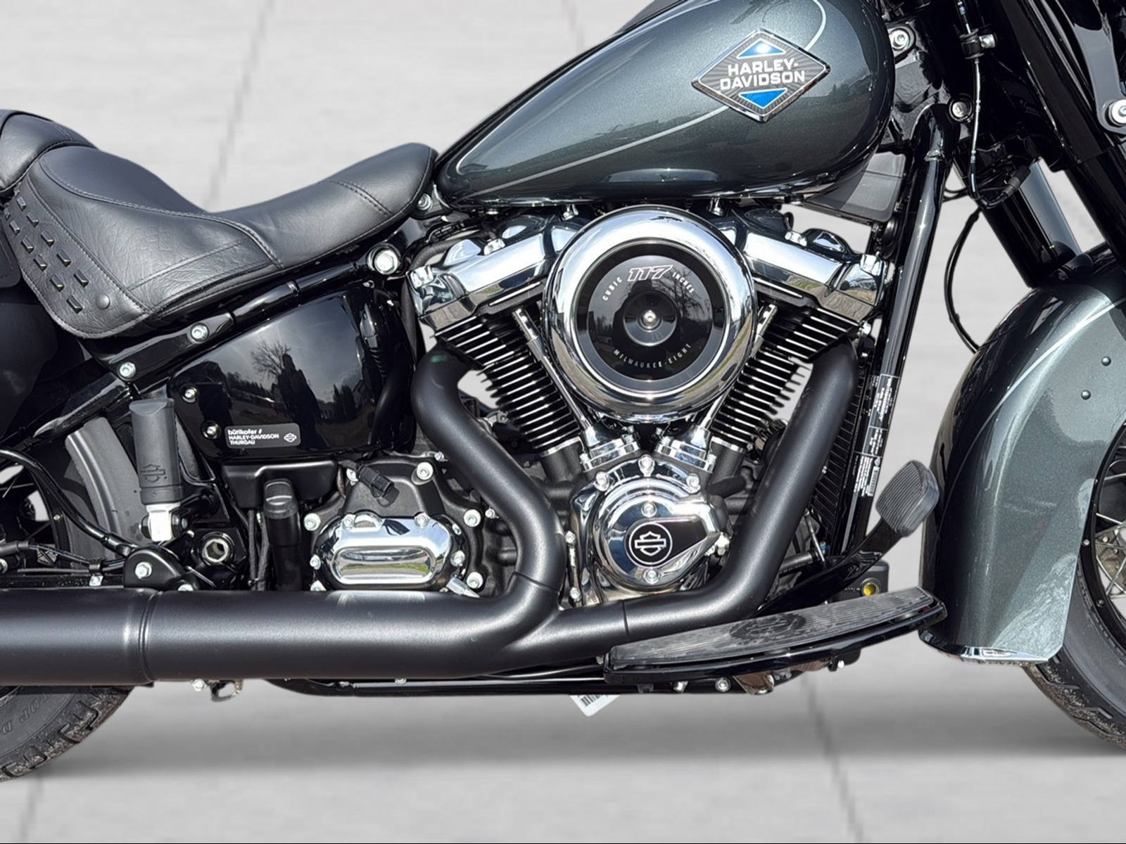 HARLEY-DAVIDSON FLHC Heritage Classic 117-showroom-element-3