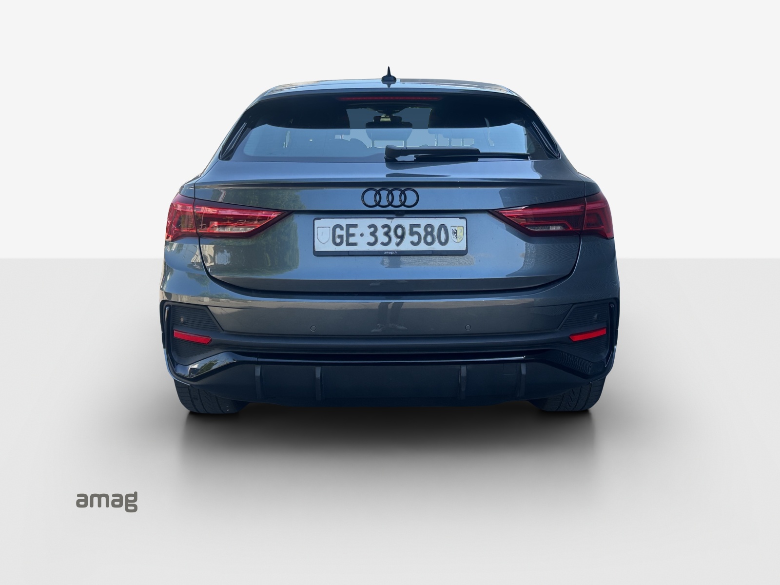 AUDI Q3 Sportback 45 TFSI S line quattro S-tronic-image-3