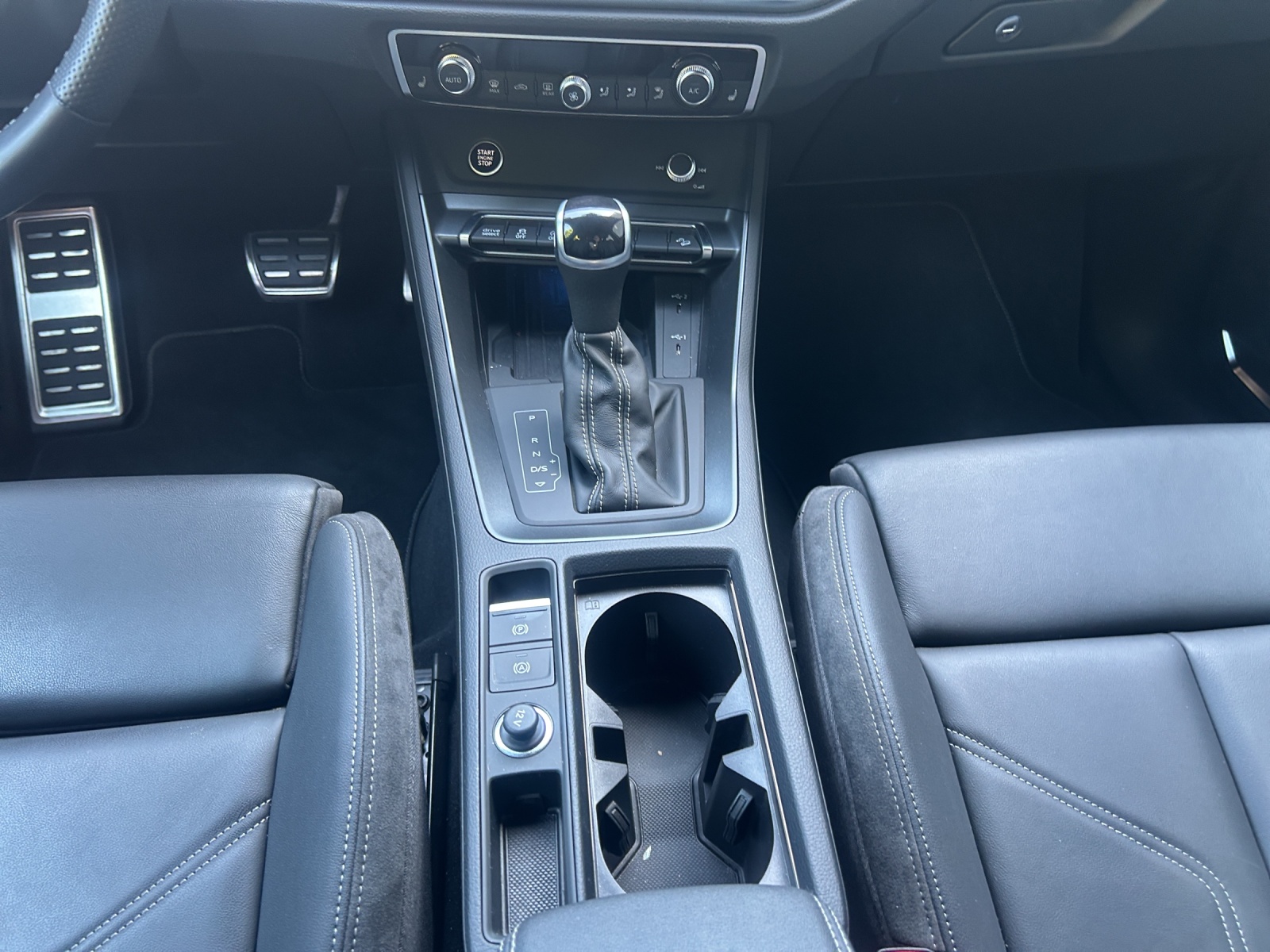 AUDI Q3 Sportback 45 TFSI S line quattro S-tronic-image-10