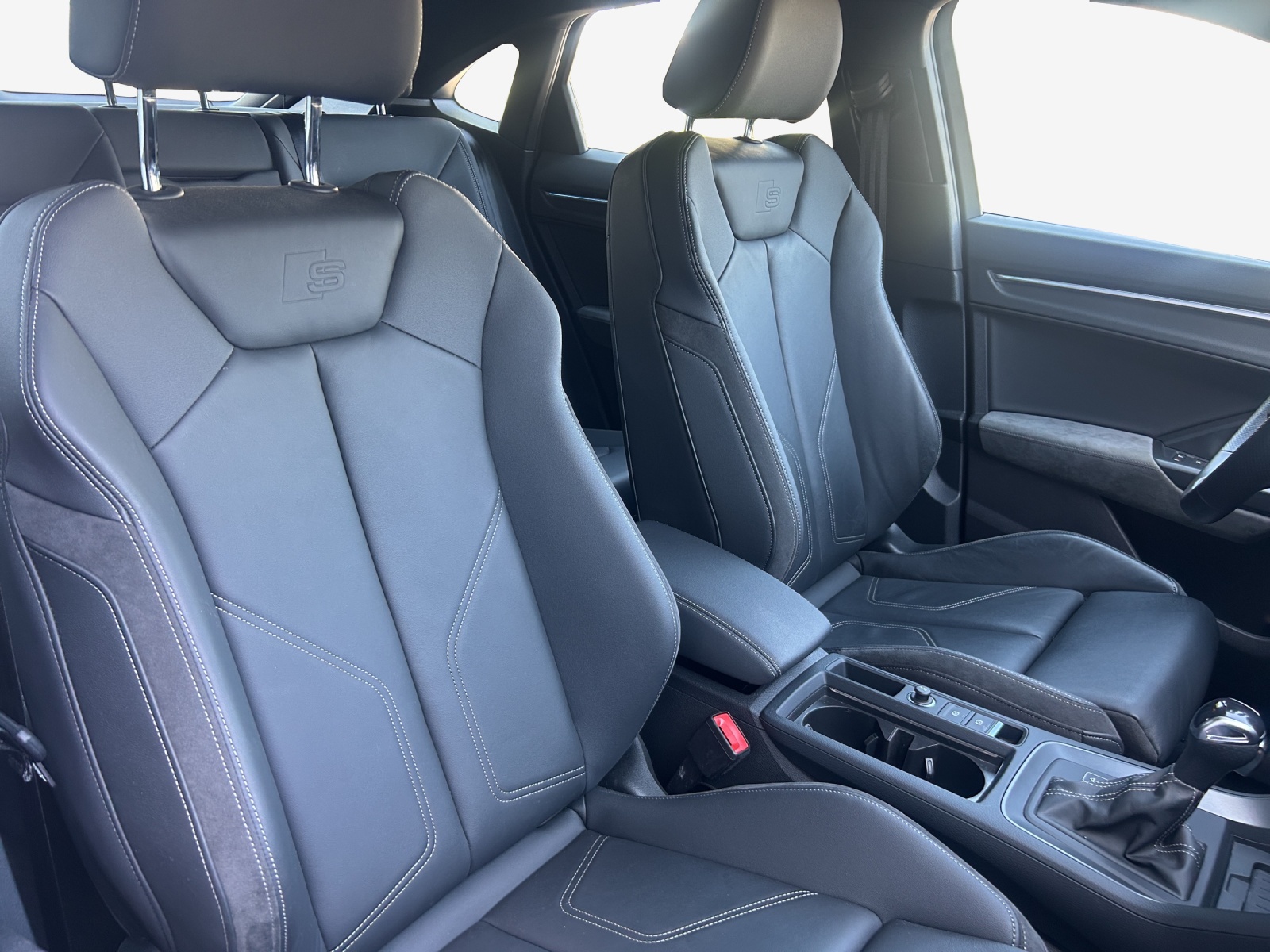 AUDI Q3 Sportback 45 TFSI S line quattro S-tronic-image-14