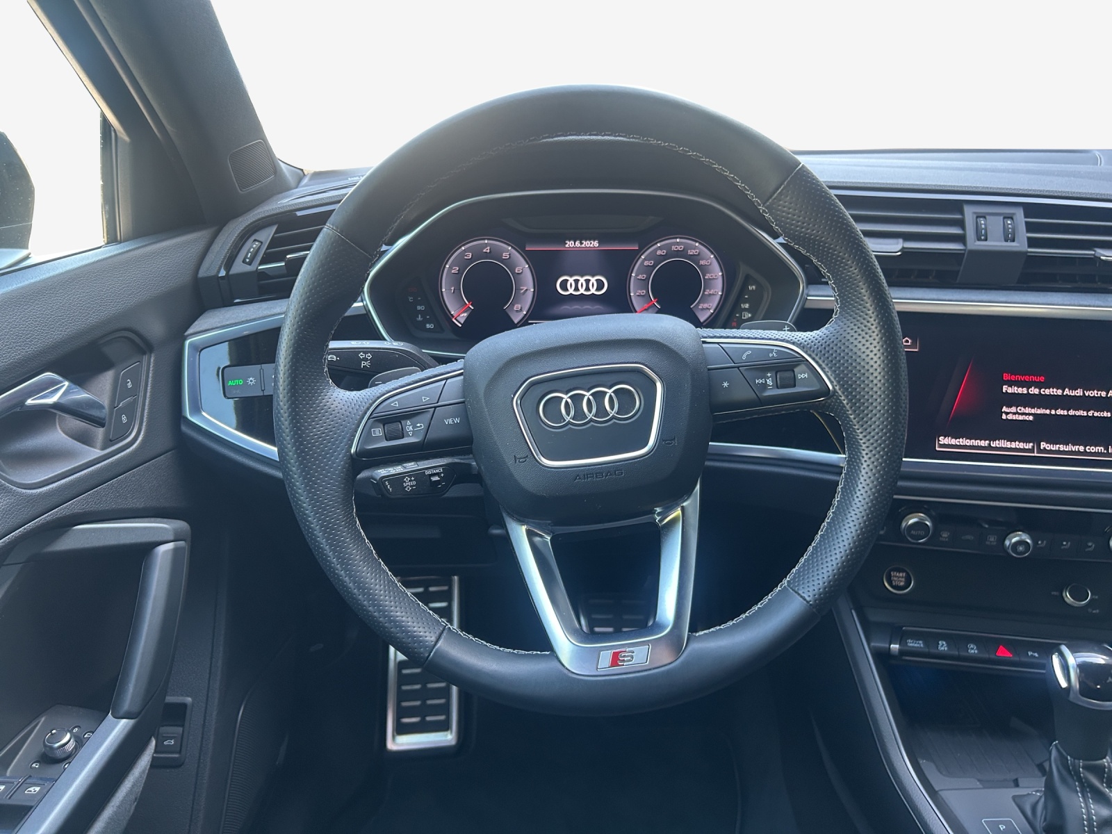 AUDI Q3 Sportback 45 TFSI S line quattro S-tronic-image-9