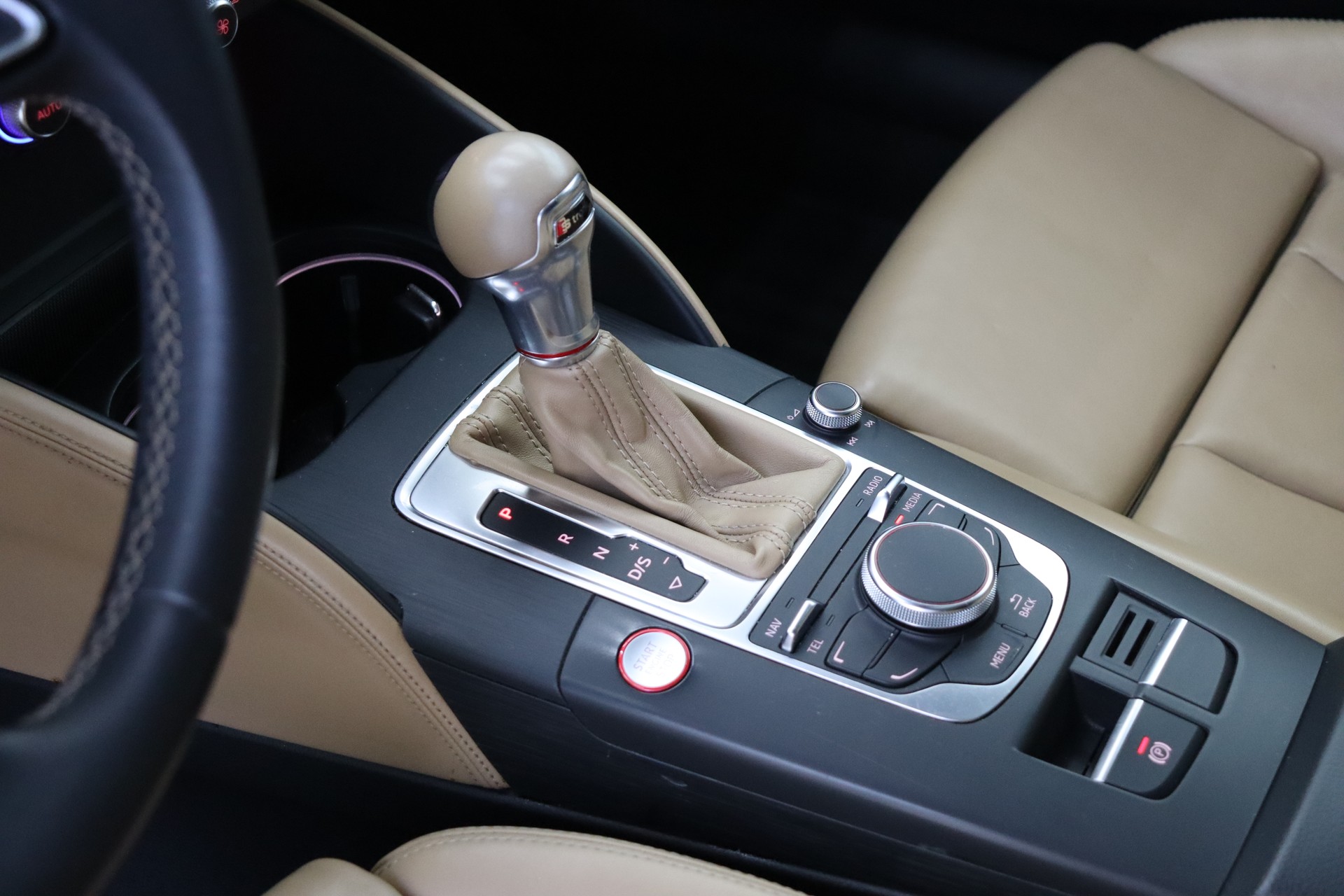 AUDI S3 Sportback 2.0 TFSI quattro S-tronic-image-18