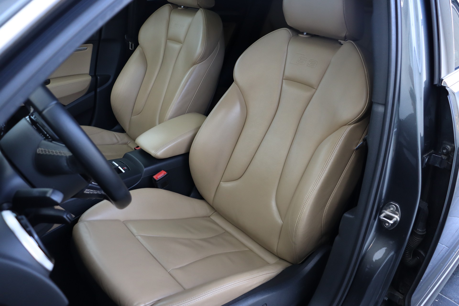 AUDI S3 Sportback 2.0 TFSI quattro S-tronic-image-12