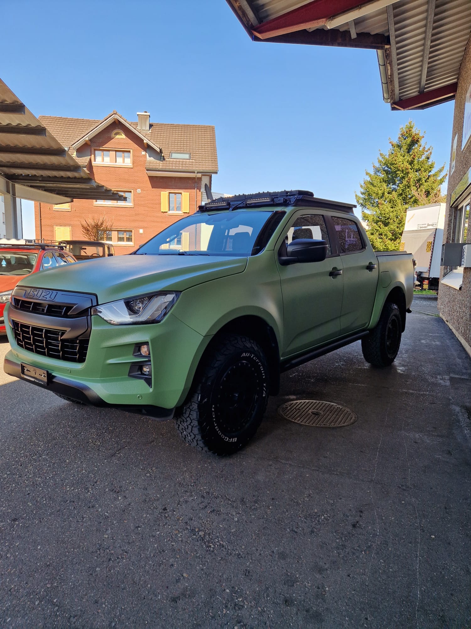 ISUZU D-MAX 1.9 CrewCab N60FF 4x4 AT-image-6