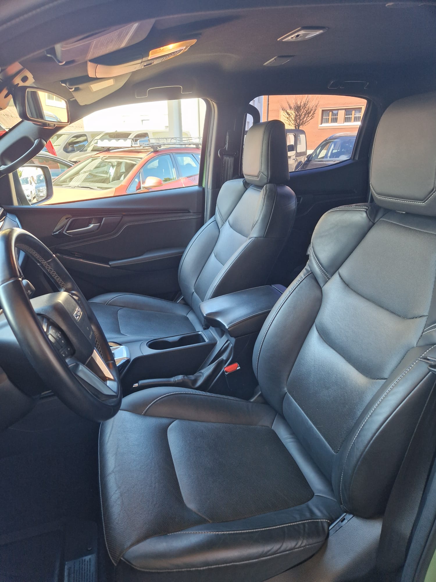 ISUZU D-MAX 1.9 CrewCab N60FF 4x4 AT-image-7