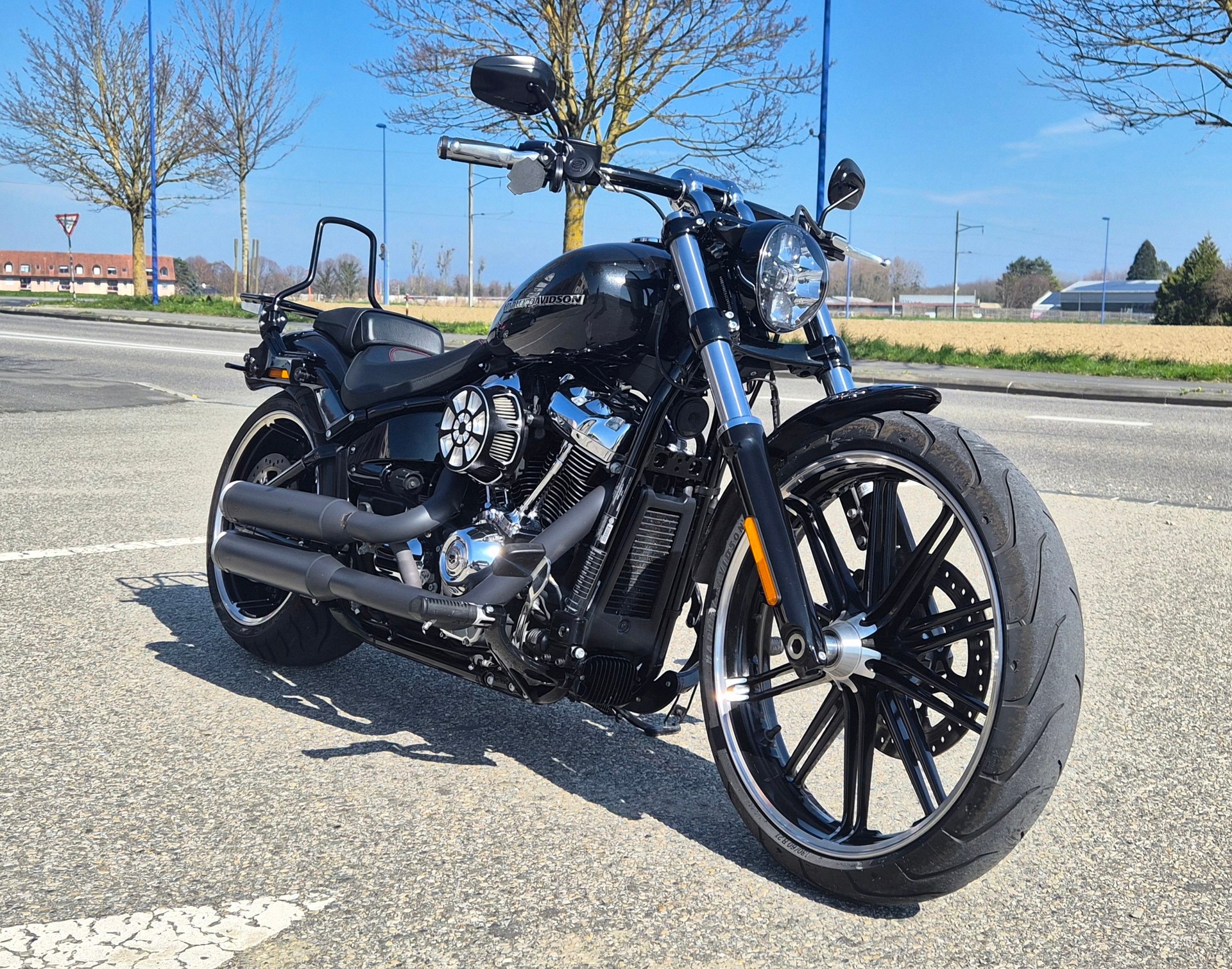 HARLEY-DAVIDSON FXBRS Breakout 114 ABS-showroom-element-1