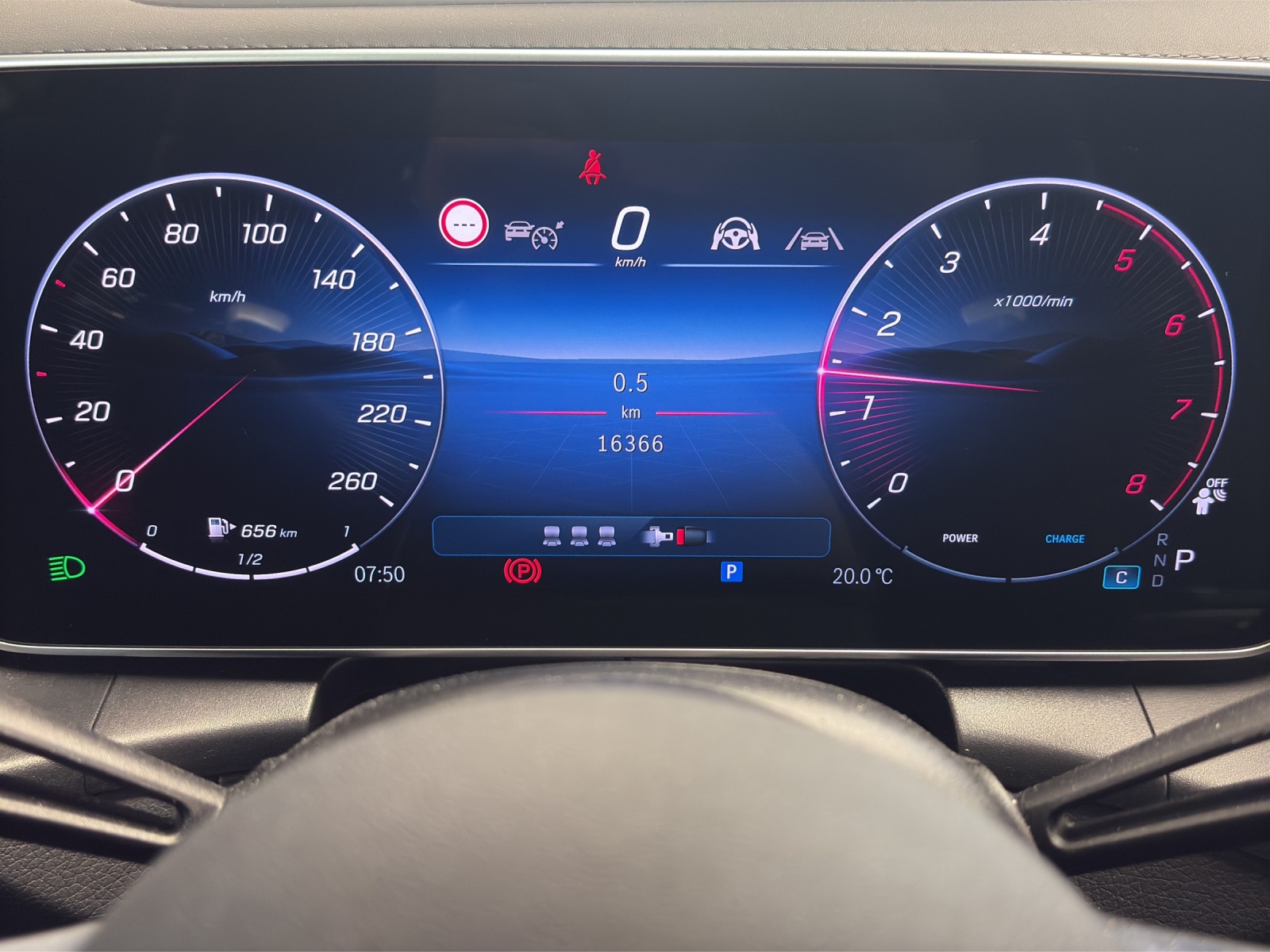 MERCEDES-BENZ GLC 200 4Matic 9G-Tronic-image-12