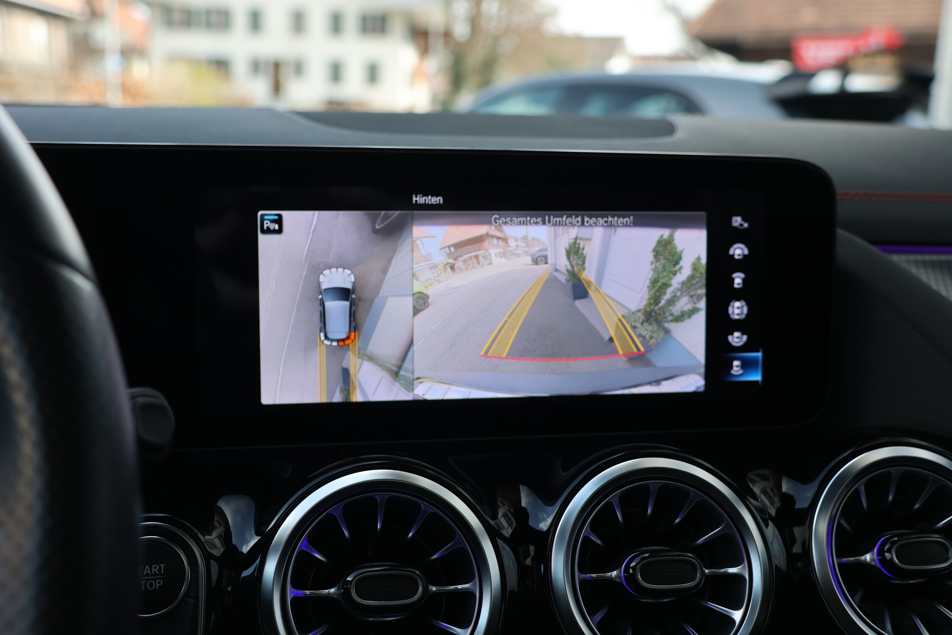 MERCEDES-BENZ EQA 300 AMG Line 4Matic (CH)-image-22