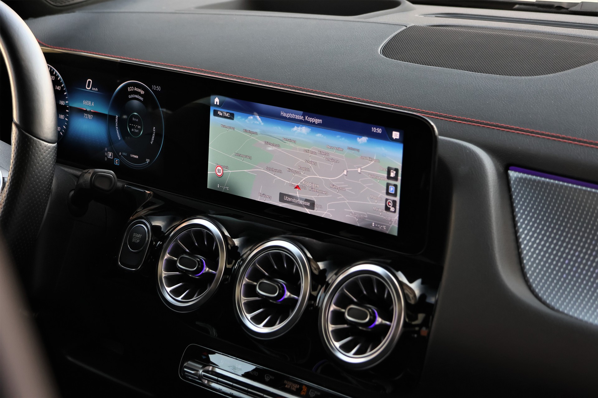 MERCEDES-BENZ EQA 300 AMG Line 4Matic (CH)-image-19