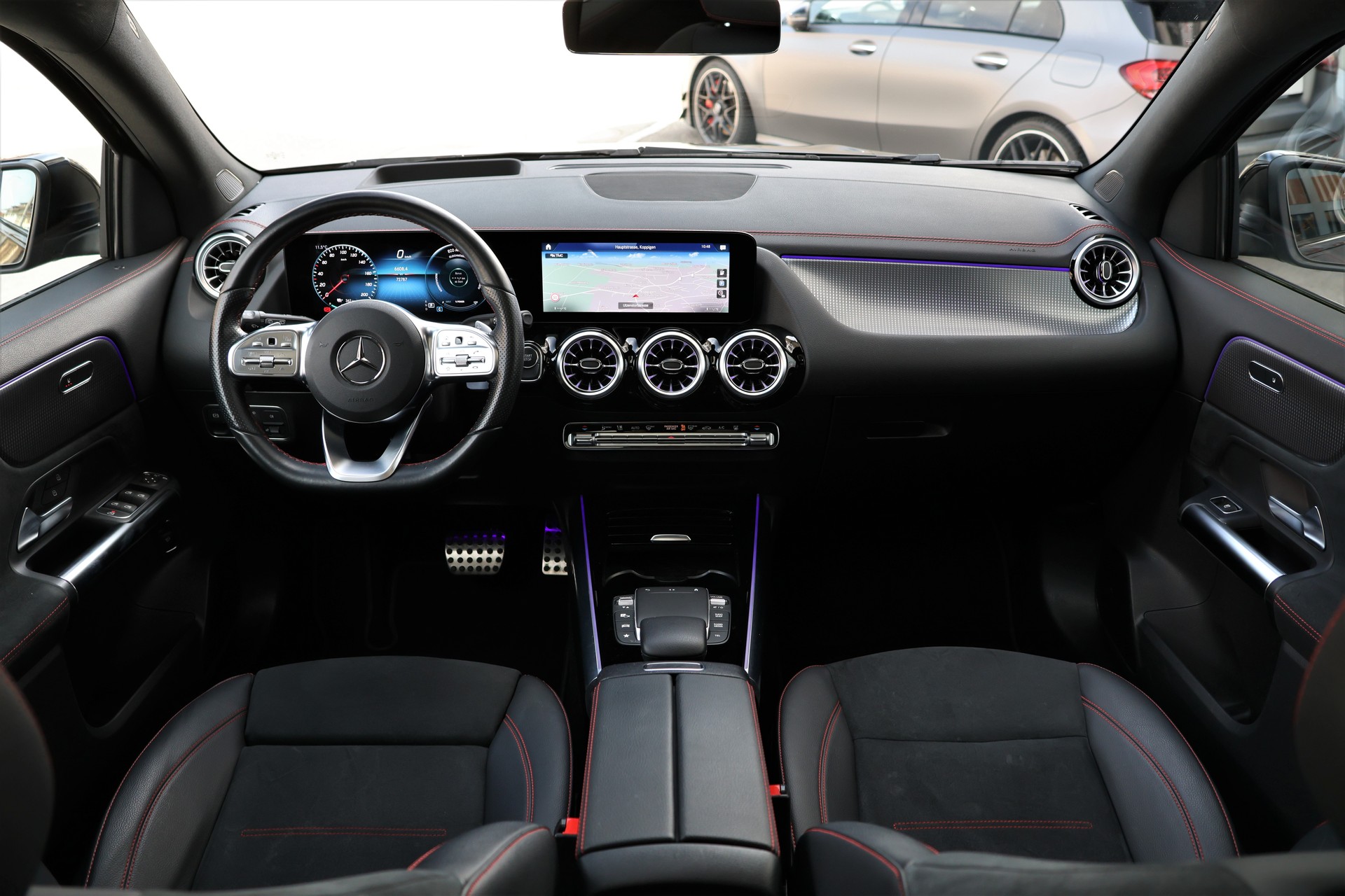 MERCEDES-BENZ EQA 300 AMG Line 4Matic (CH)-image-16