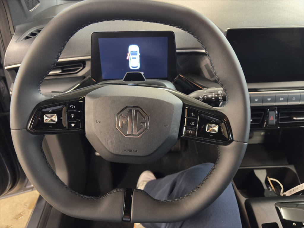 MG 3 1.5 Hybrid Luxury-image-5